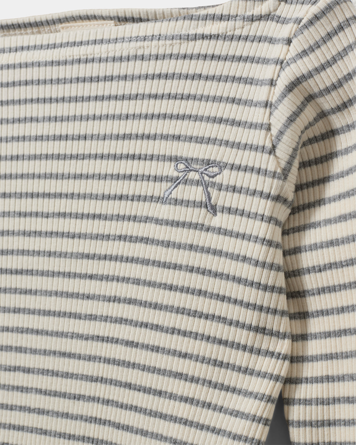 sofie-schnoor-kids-stephiekb-langarmshirt-grau-gestreift image 3