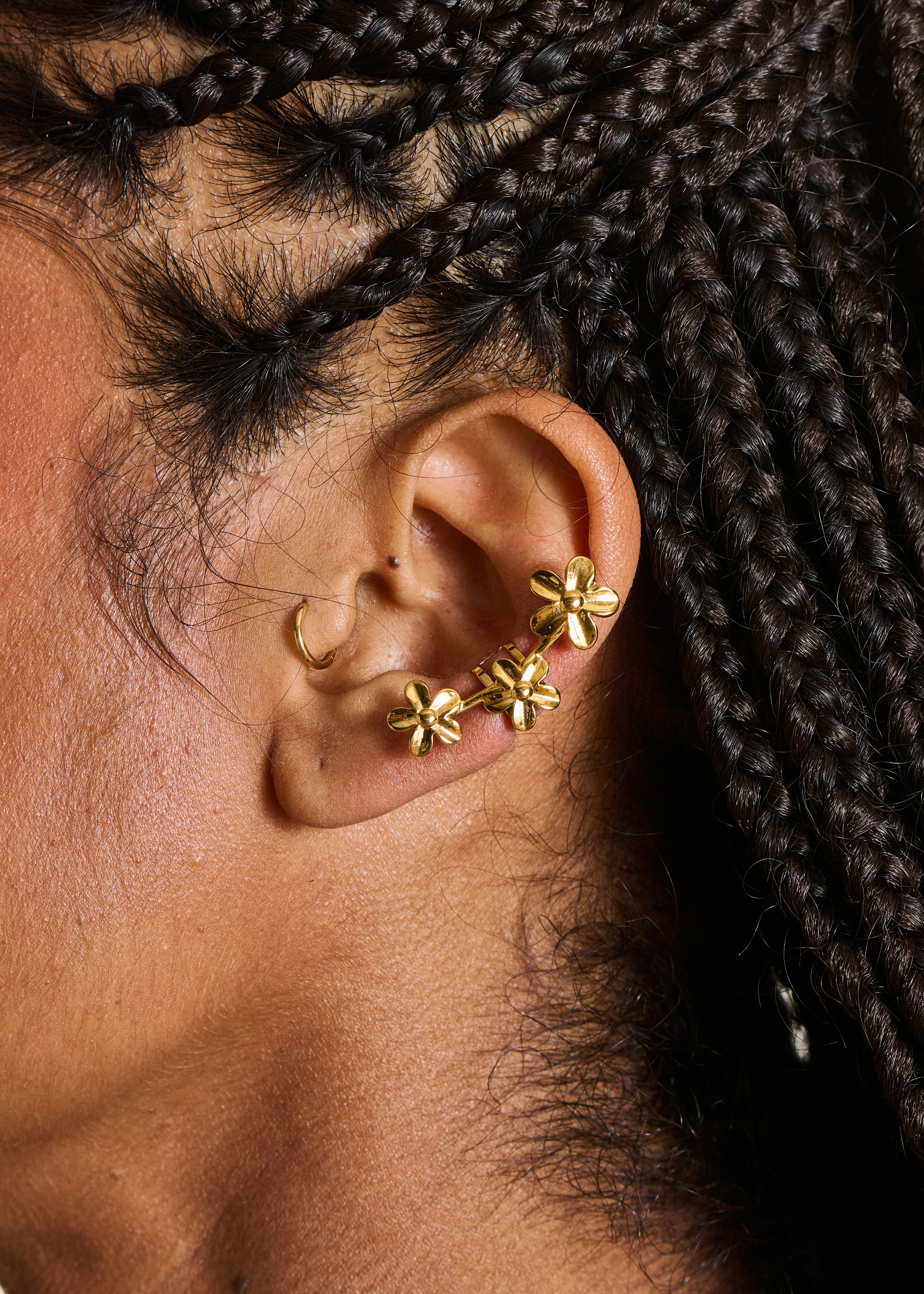 la-f-e-marabout-e-fura-ohrringe-earcuff-gold-blumen image 2