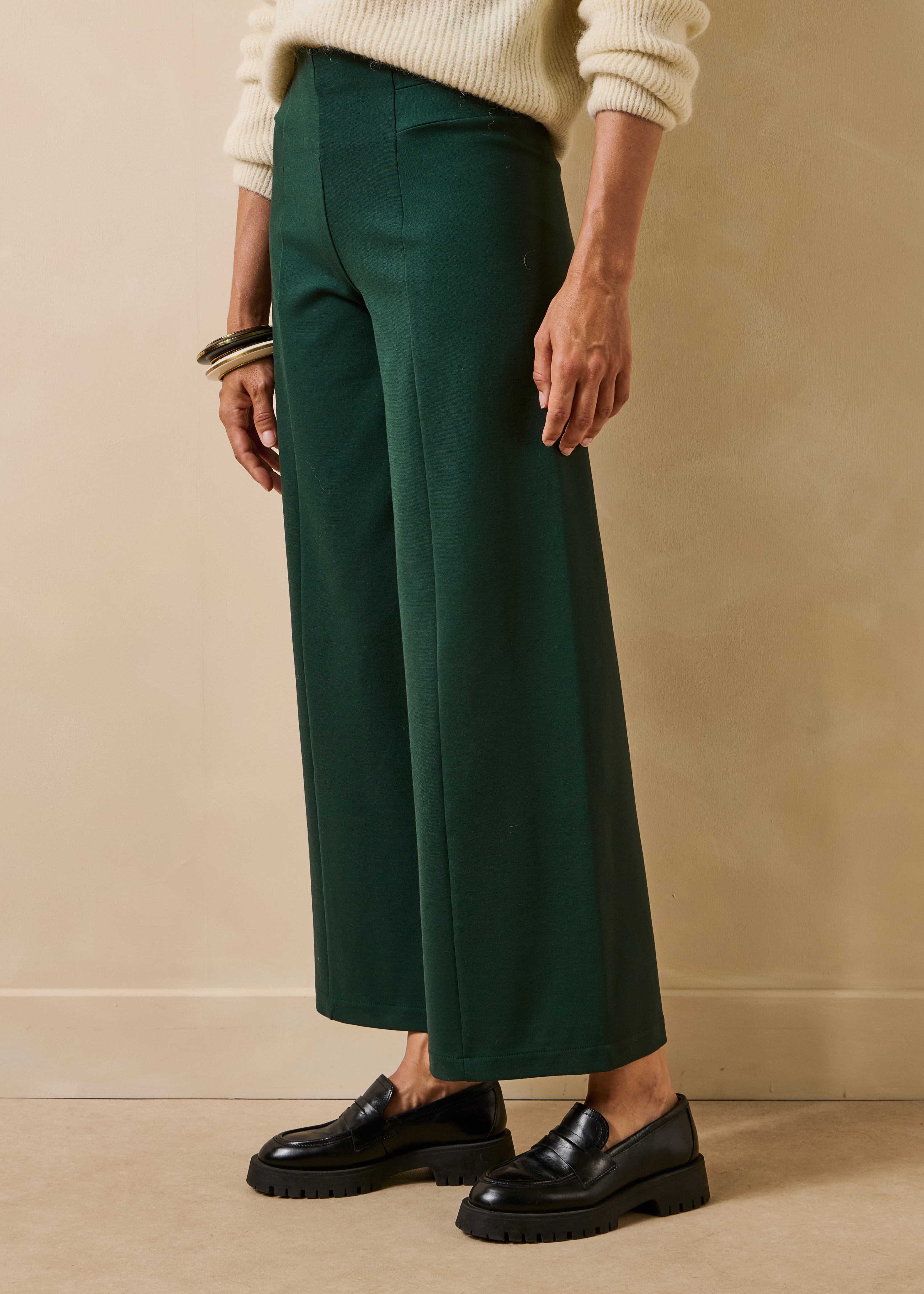 la-f-e-marabout-e-emiora-hose-cropped-gr-n-weit image 2