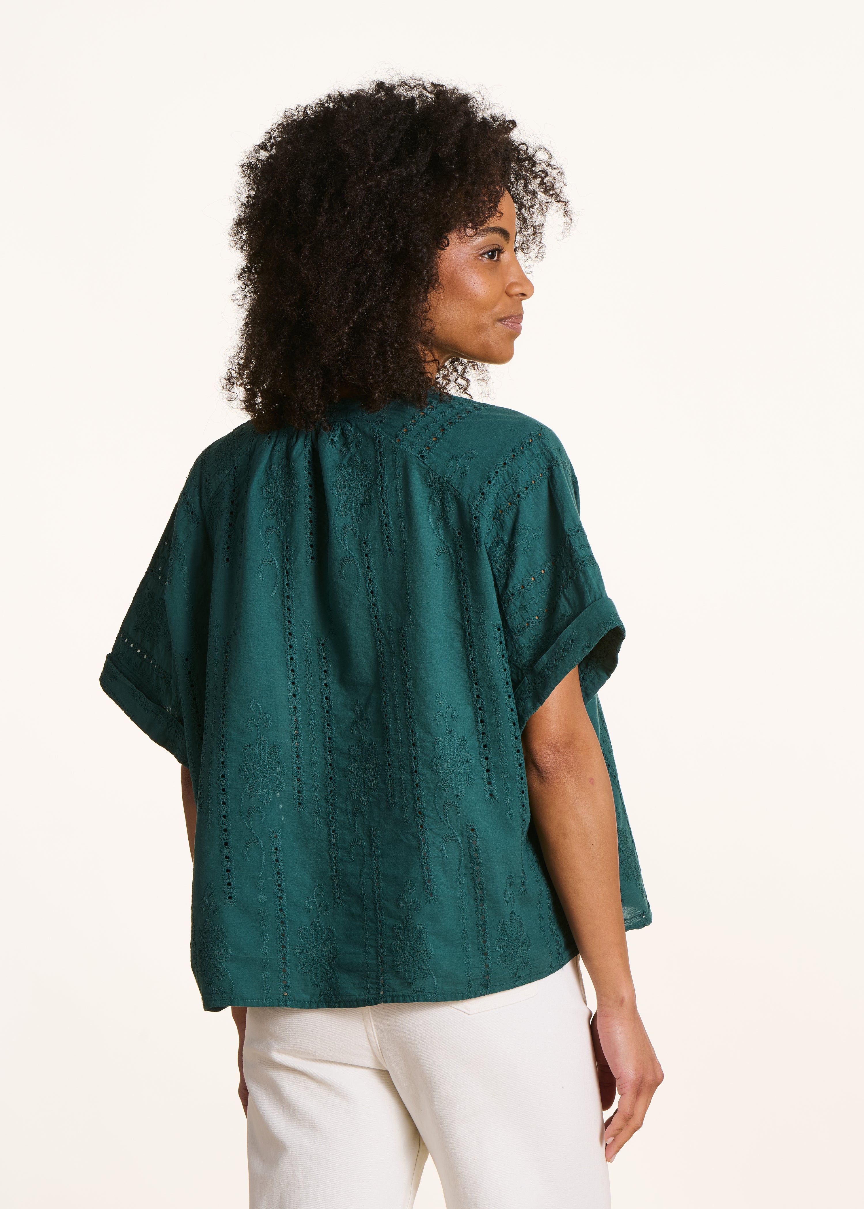 la-f-e-marabout-e-felina-bluse-gr-n-stickerei-gr-38 image 3