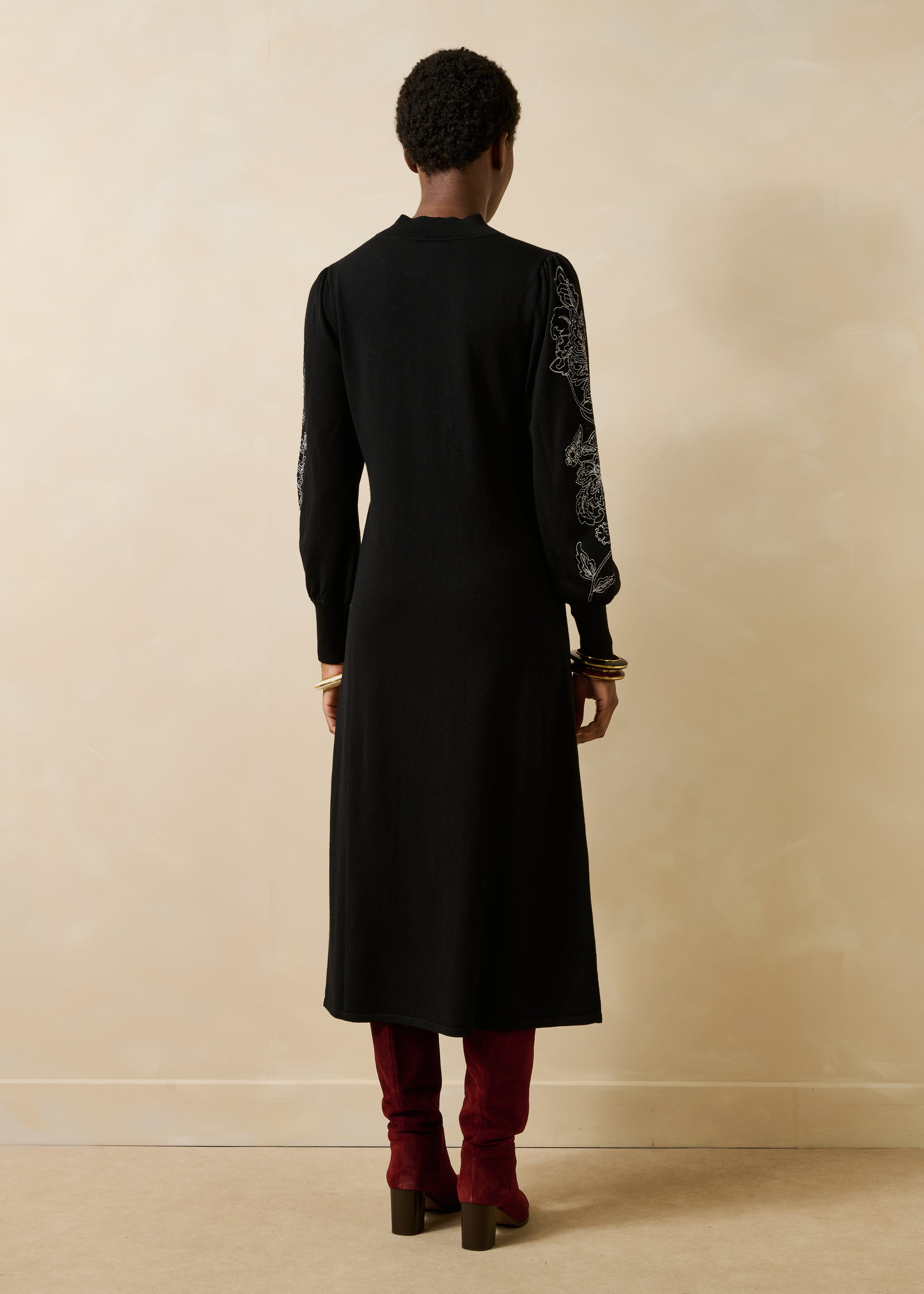 la-f-e-marabout-e-gebina-midikleid-schwarz-stickerei-strick image 3