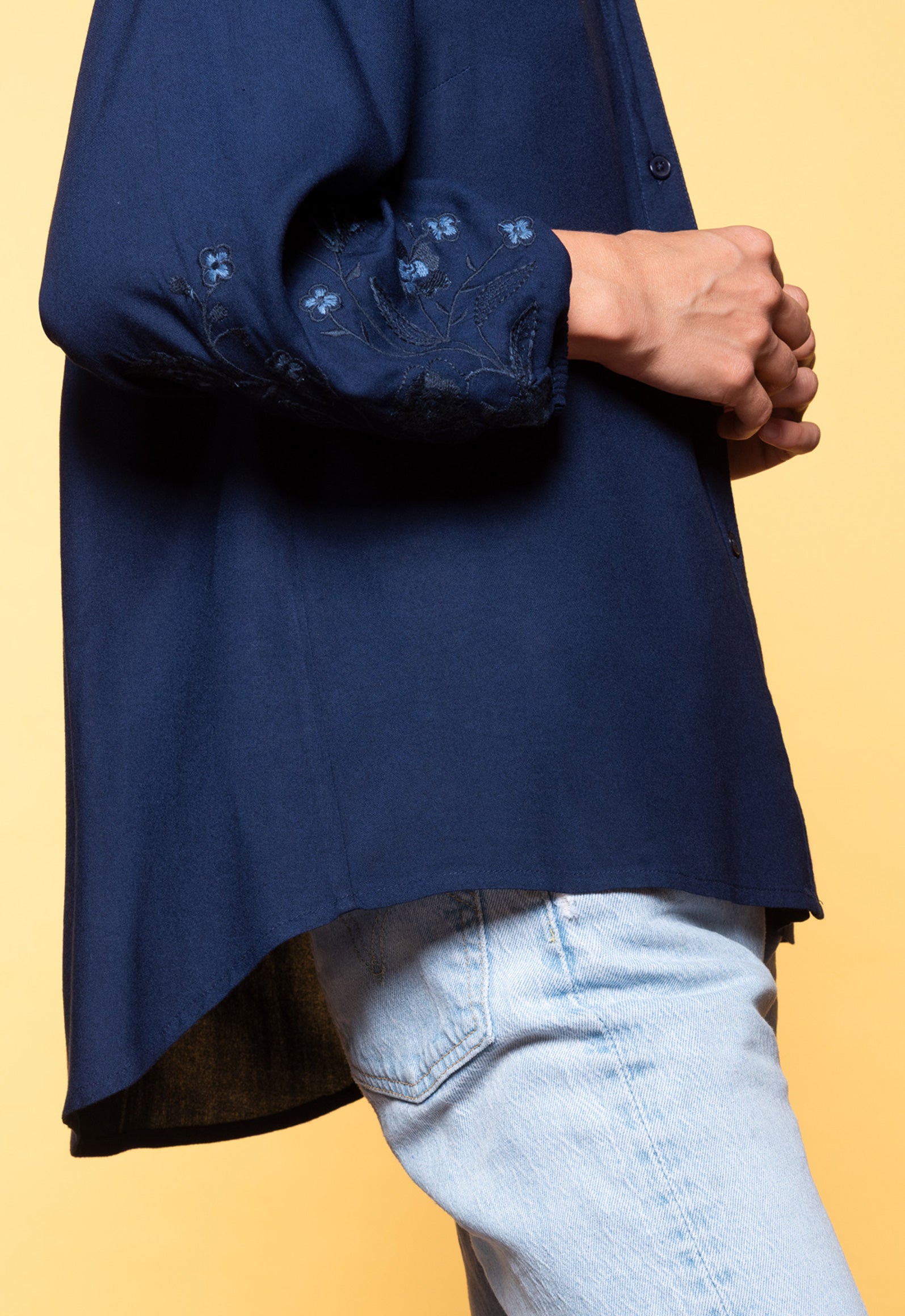 moshiki-s26top-sr5-hemdbluse-stickerei-wei-rayon image 5