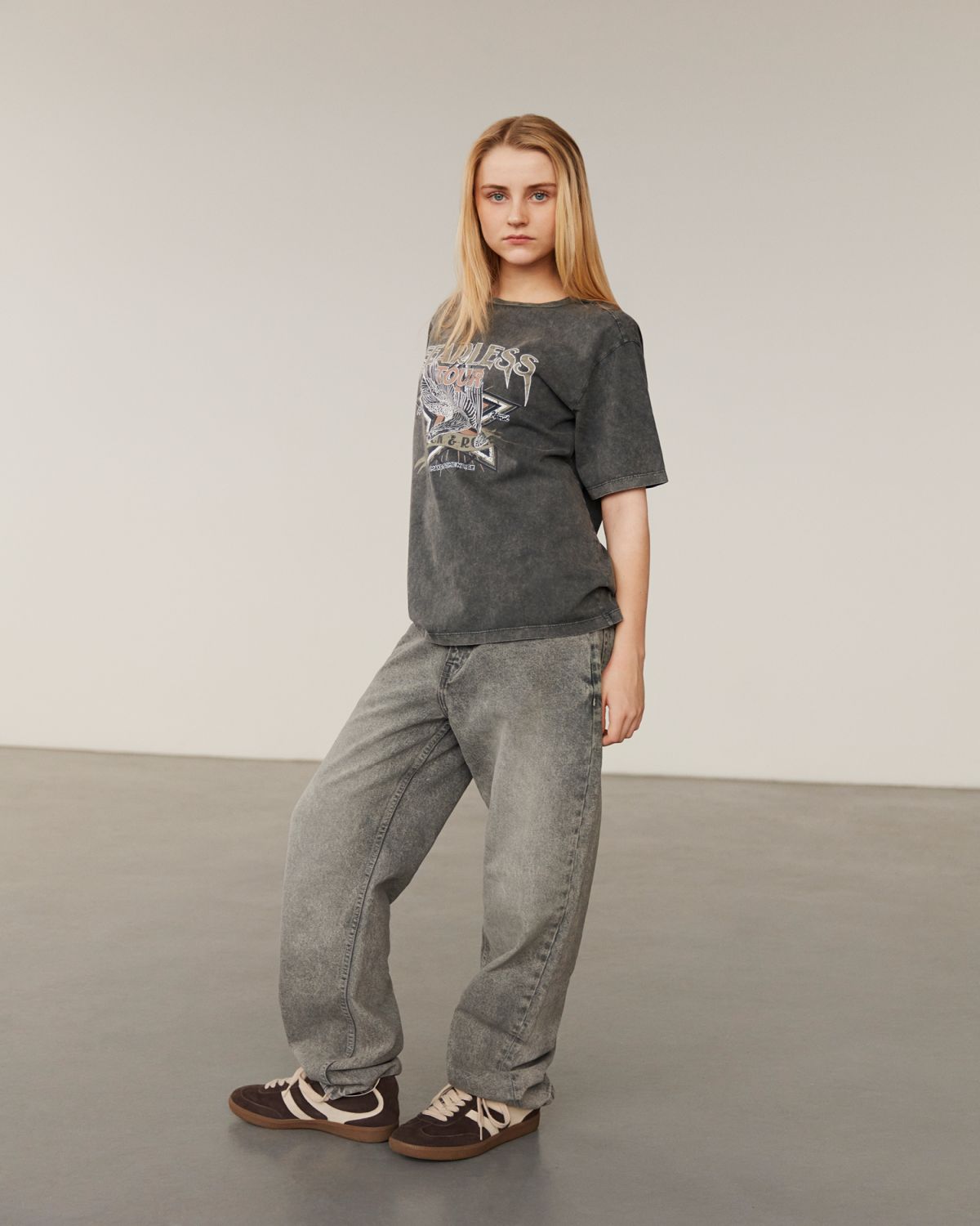 sofie-schnoor-young-melikasy-jeans-grau-baumwolle image 5