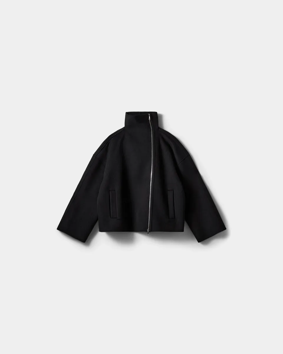 sofie-schnoor-icon-014-funnel-neck-jacke-wolle-schwarz image 1