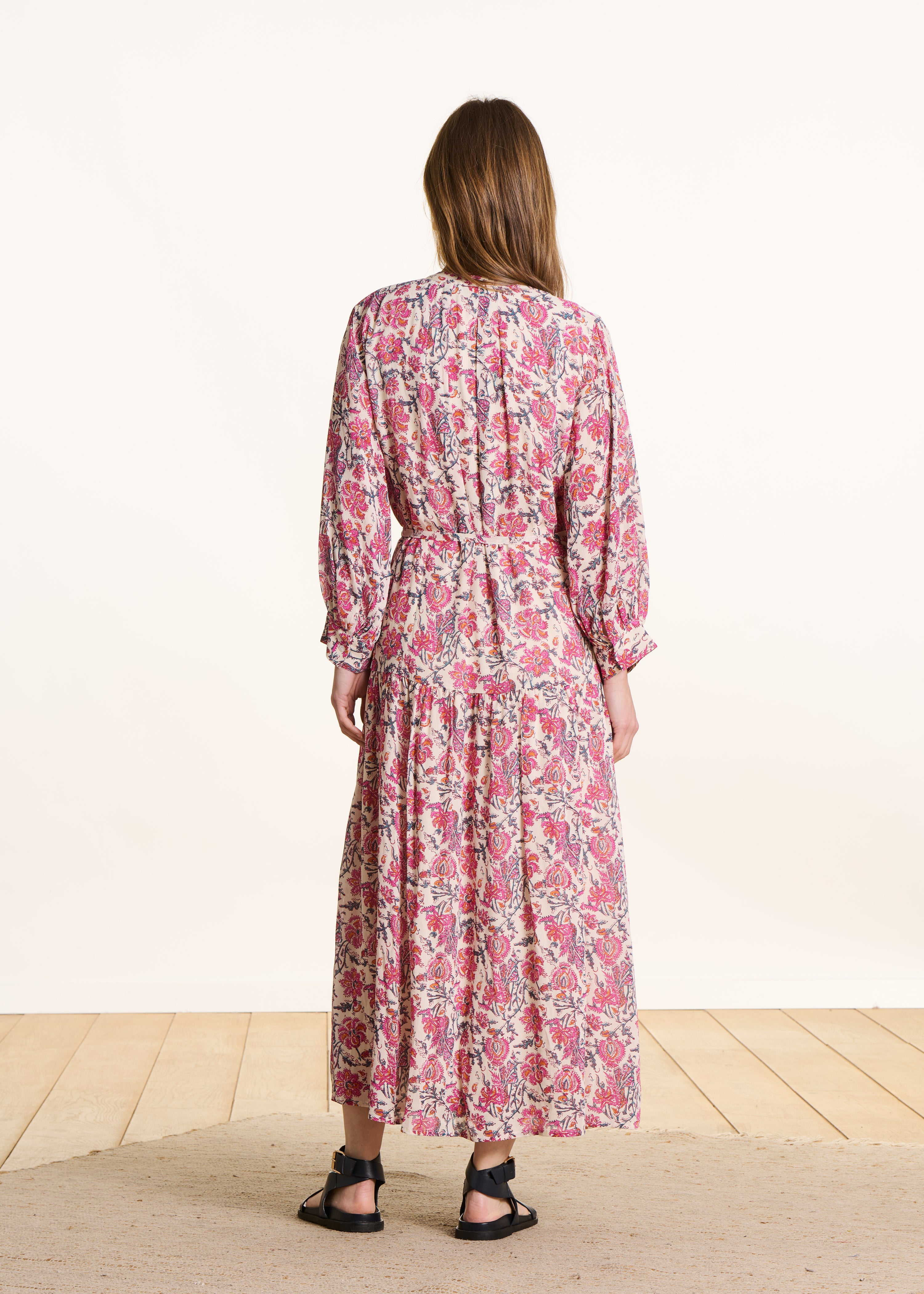 la-f-e-marabout-e-fonem-maxikleid-rosa-blumenprint-oversize image 2