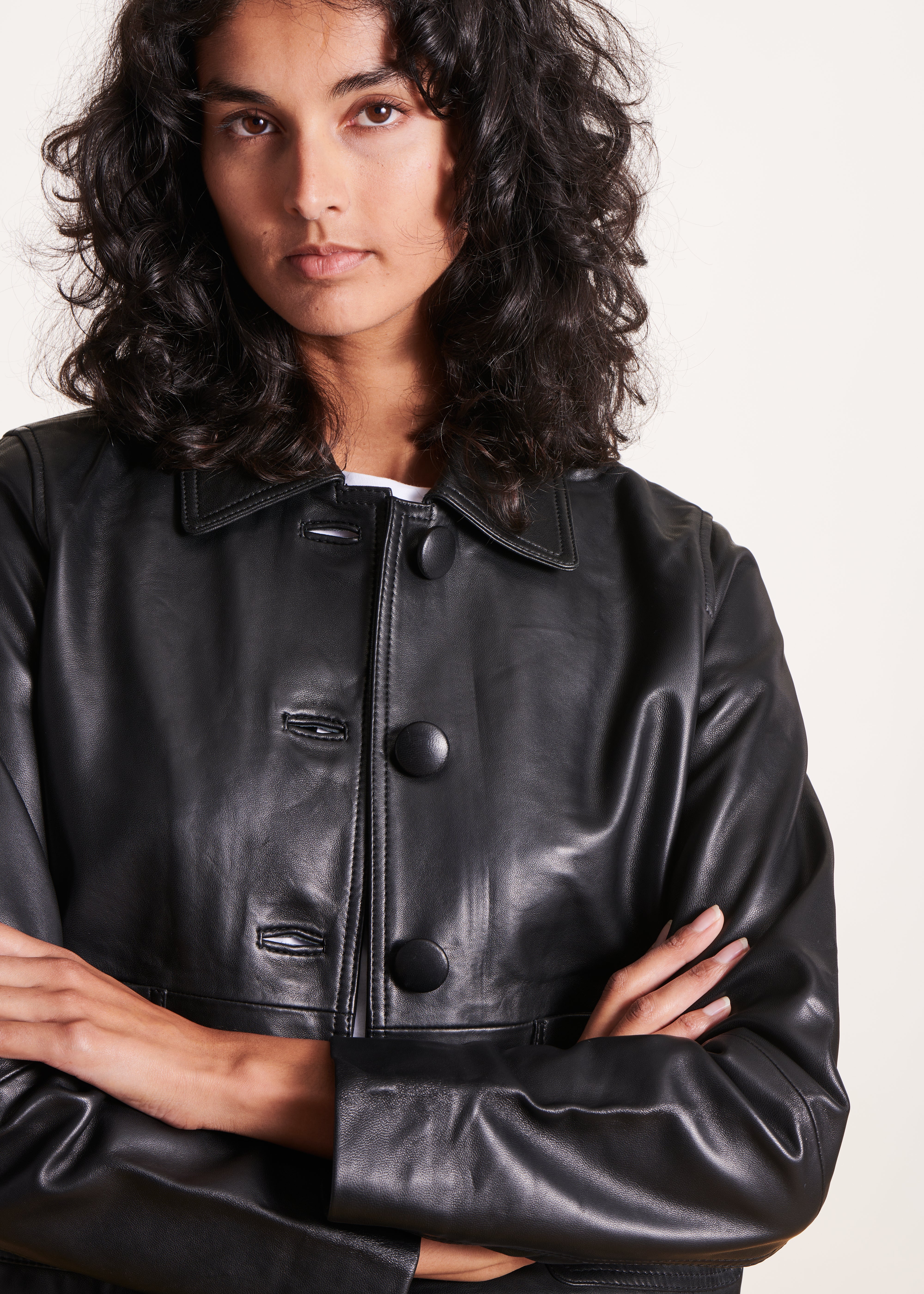 la-f-e-marabout-e-vedelia-blouson-schwarz-lammleder-kurz image 1