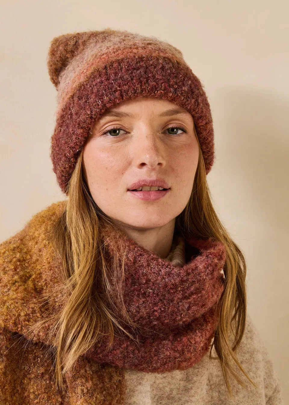 la-f-e-marabout-e-grotan-m-tze-braun-tie-dye-wolle image 1
