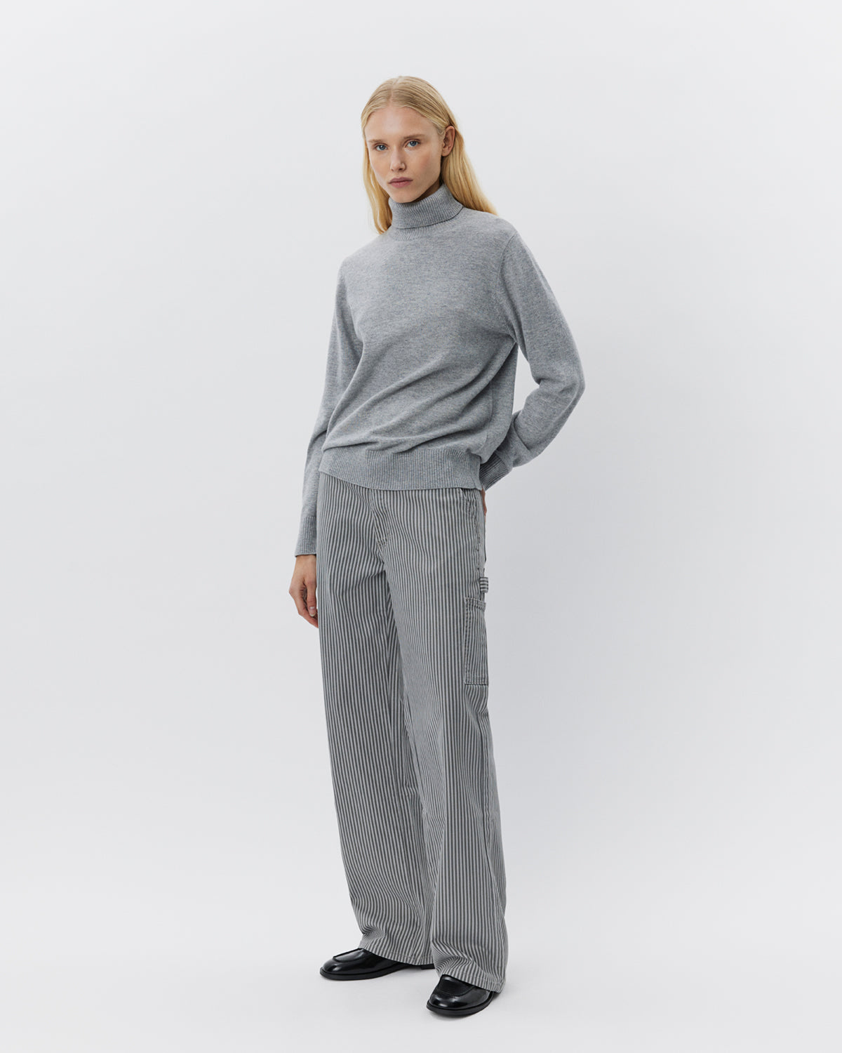 sofie-schnoor-nellsw-pullover-snos561-wolle-grau-meliert image 4