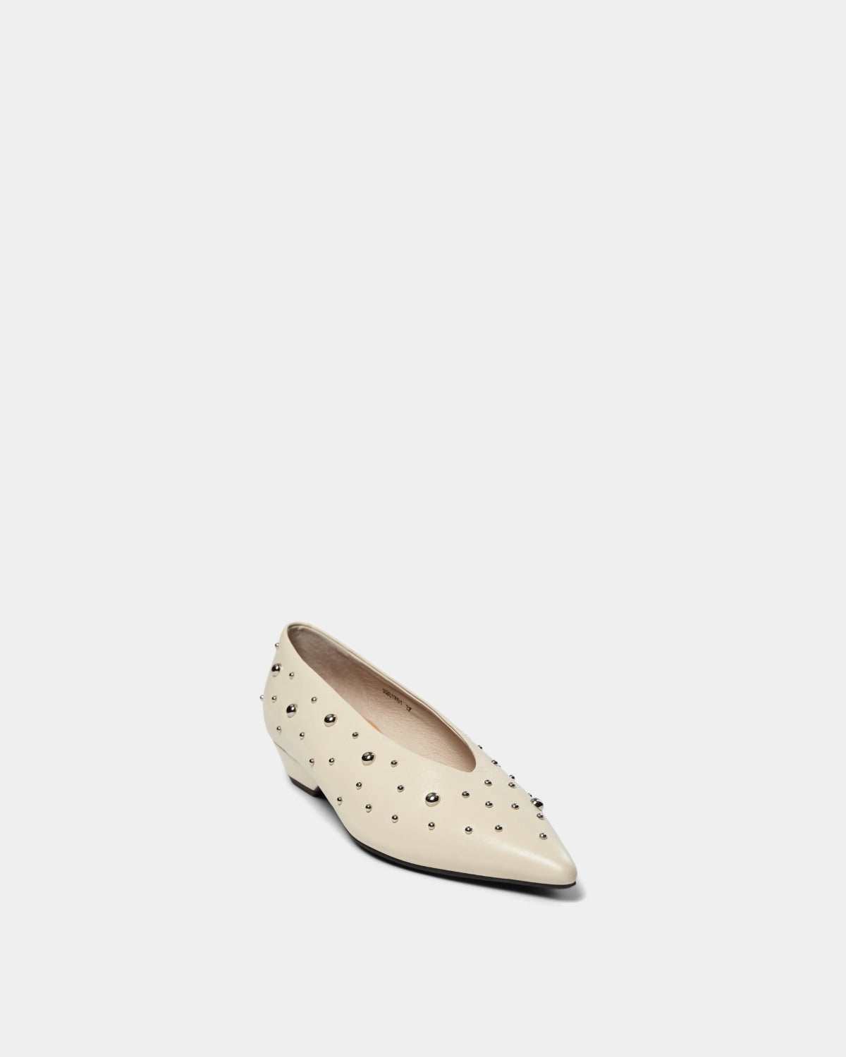 sofie-schnoor-royasw-ballerina-leder-off-white-nieten image 2