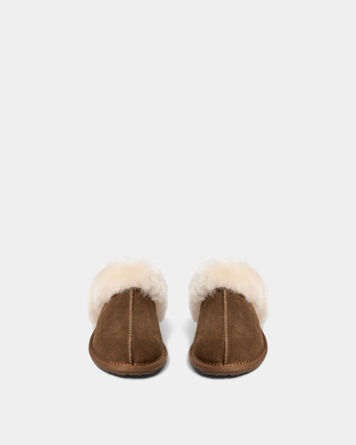 sofie-schnoor-bettinasw-hausschuhe-brown-fudge-lammfell image 3