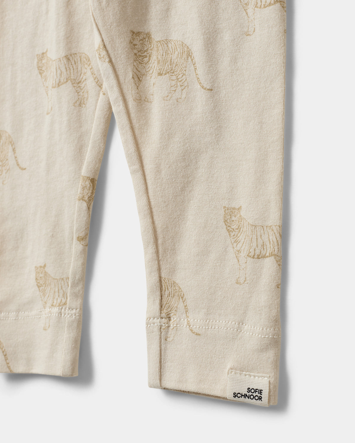 sofie-schnoor-baby-samsb-leggings-warm-sand-tiger-bio image 3