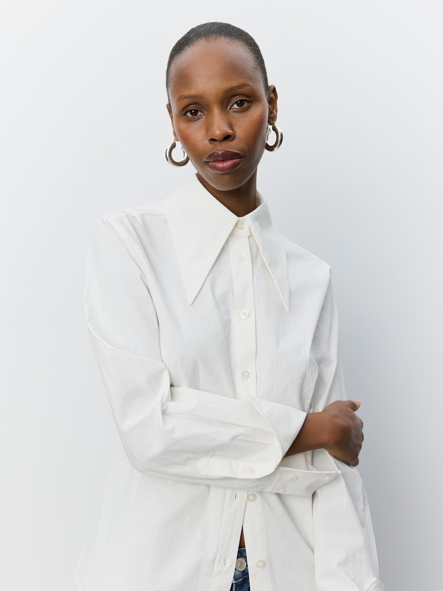 sofie-schnoor-women-wildissw-fitted-shirt-off-white-baumwolle image 5