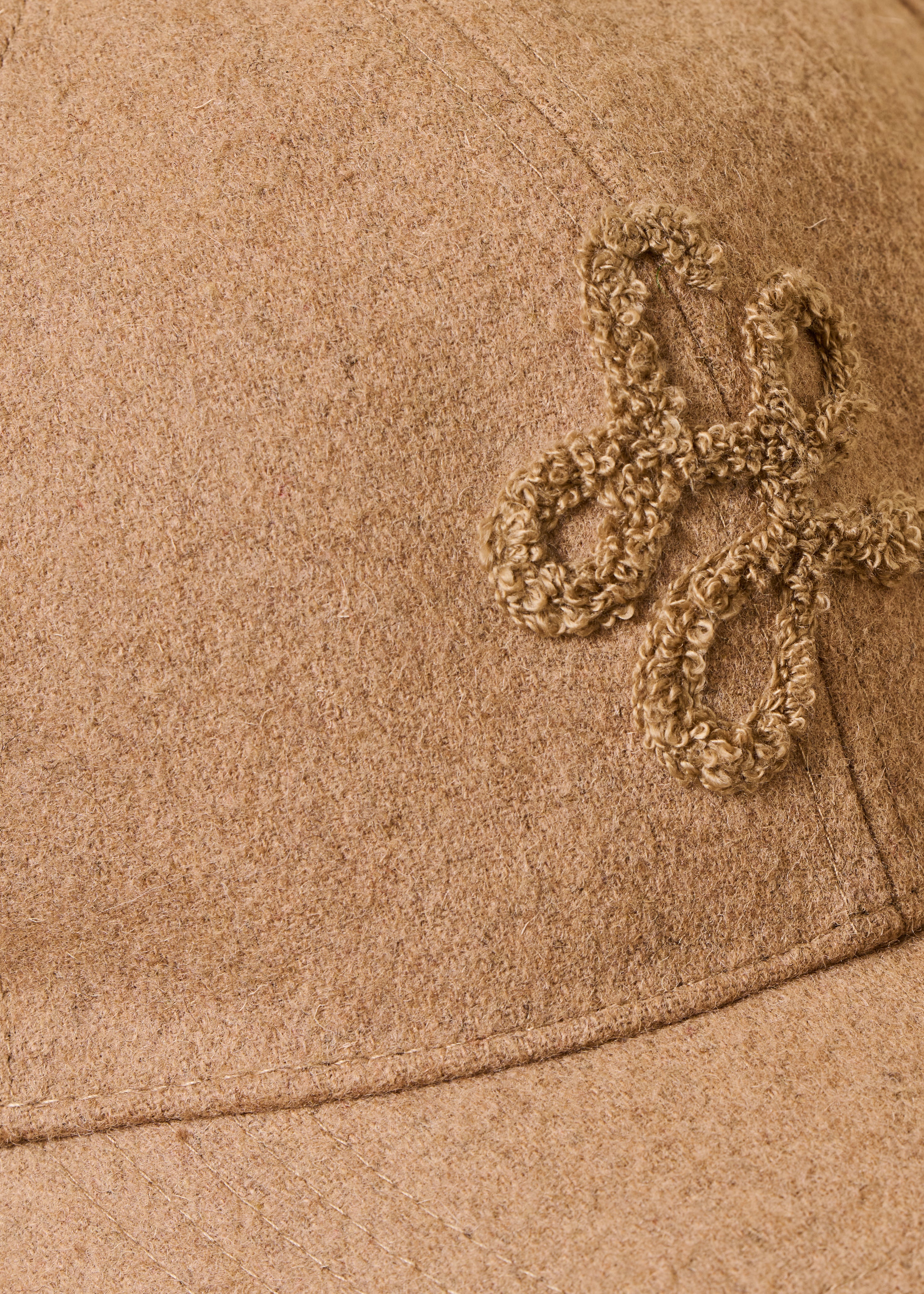 la-f-e-marabout-e-accessoires-gouape-cap-wolle-taupe-beige image 2