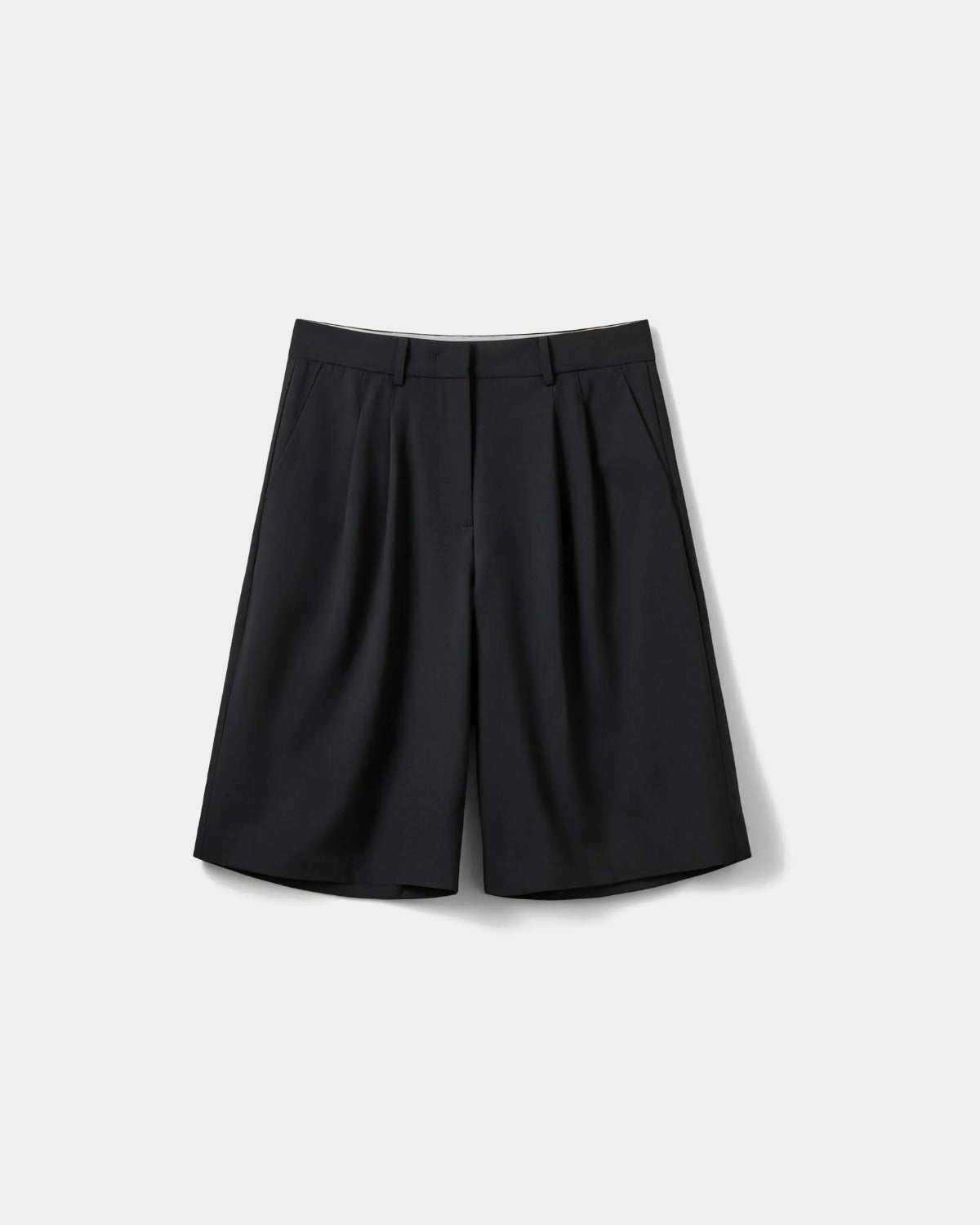sofie-schnoor-women-luciasw-bermuda-shorts-schwarz image 1