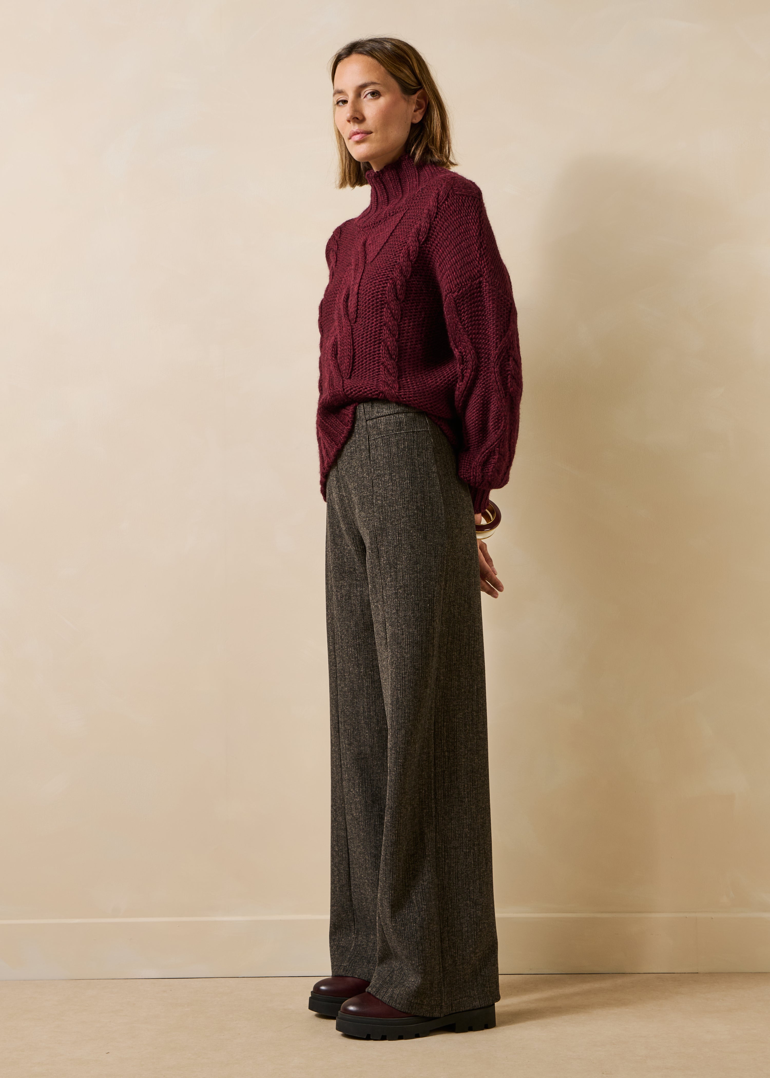 la-f-e-marabout-e-gemiora-hose-braun-weit-samtoptik image 1
