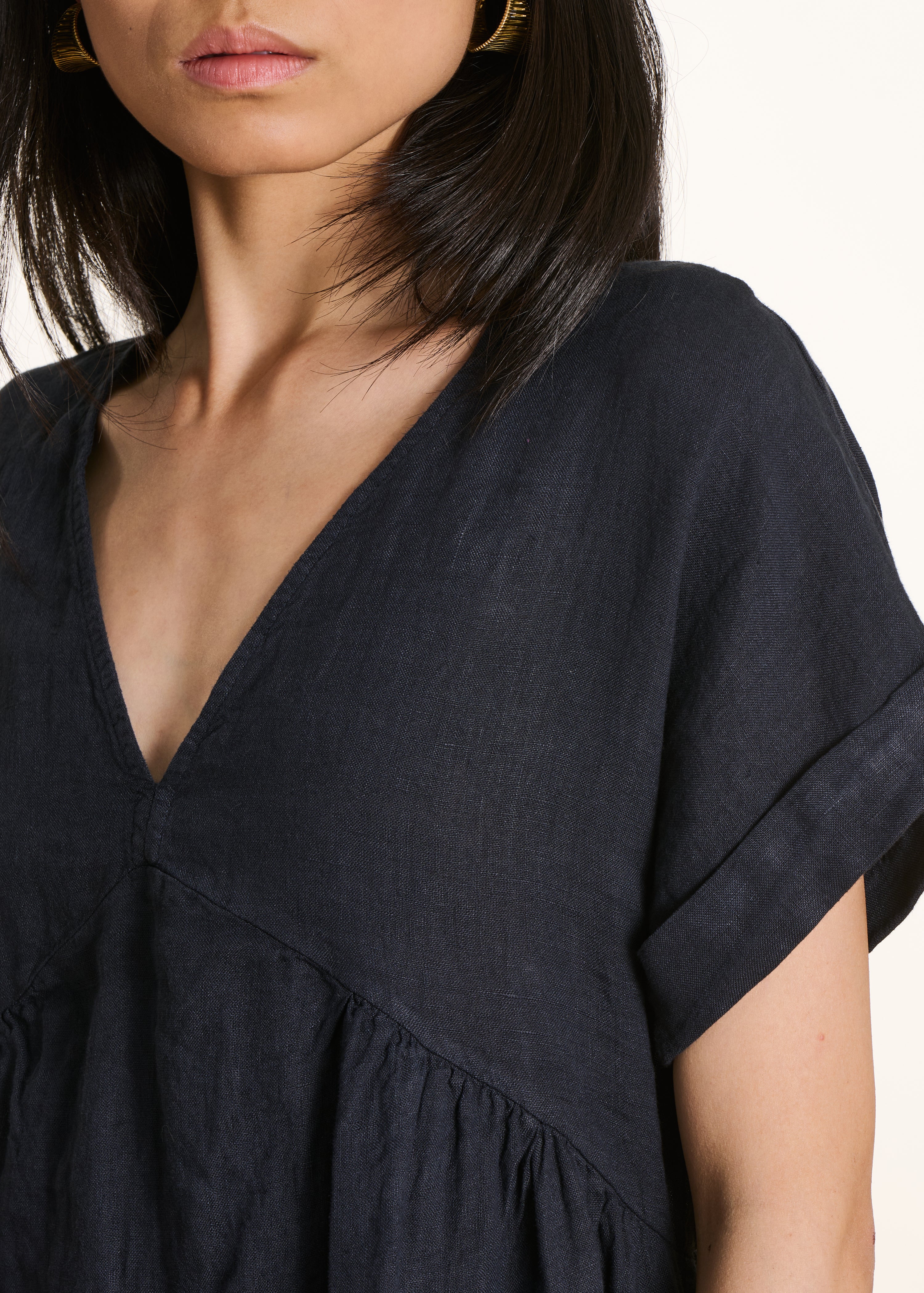 la-f-e-marabout-e-darling-maxikleid-blau-leinen-v-ausschnitt image 4
