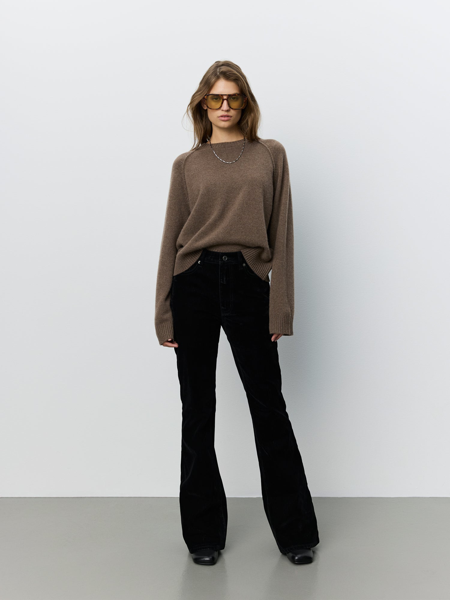 sofie-schnoor-women-floresw-cashmere-pullover-braun-melange image 2