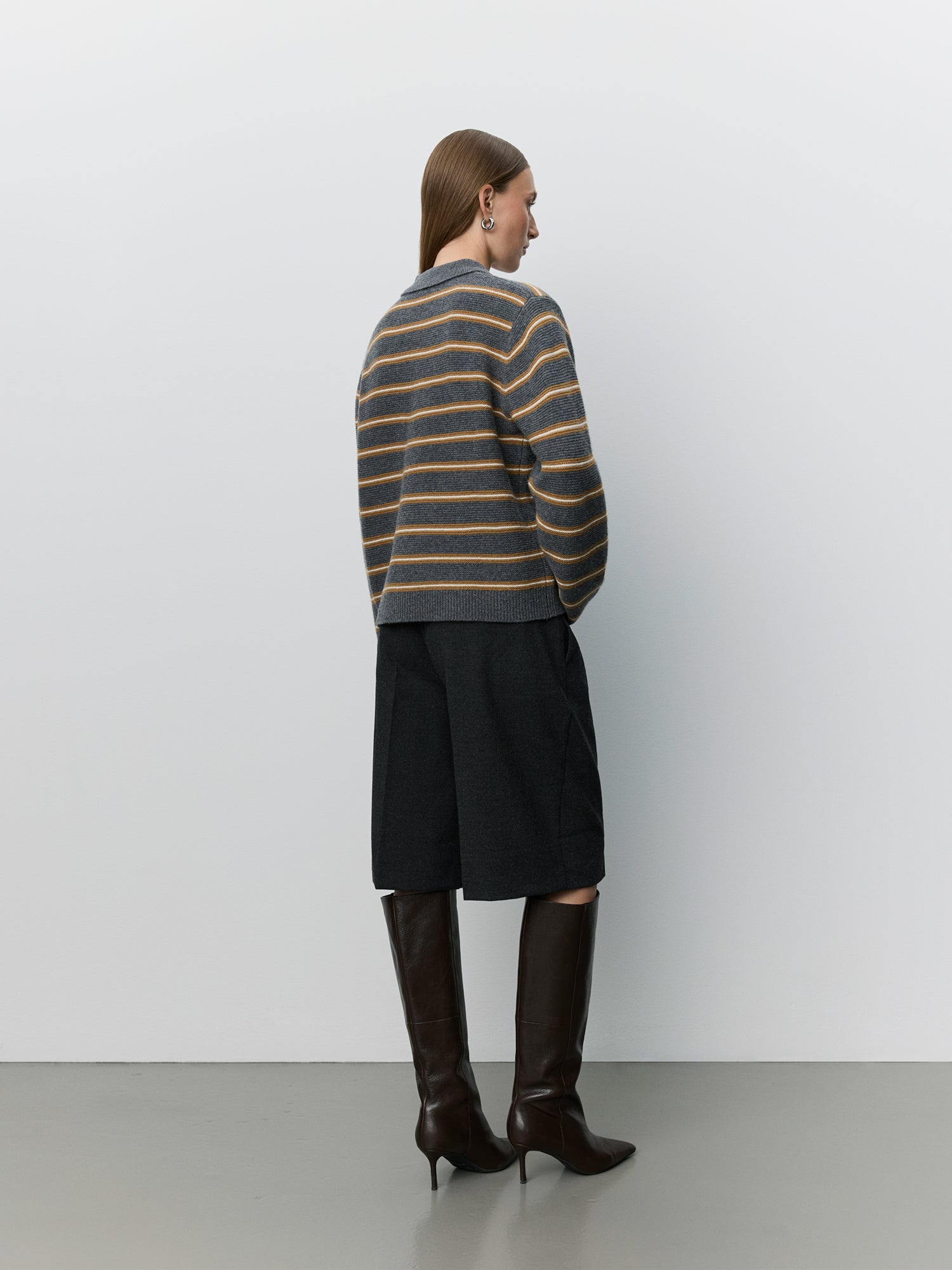 sofie-schnoor-women-stormasw-pullover-dunkelgrau-gestreift-lammwolle image 4