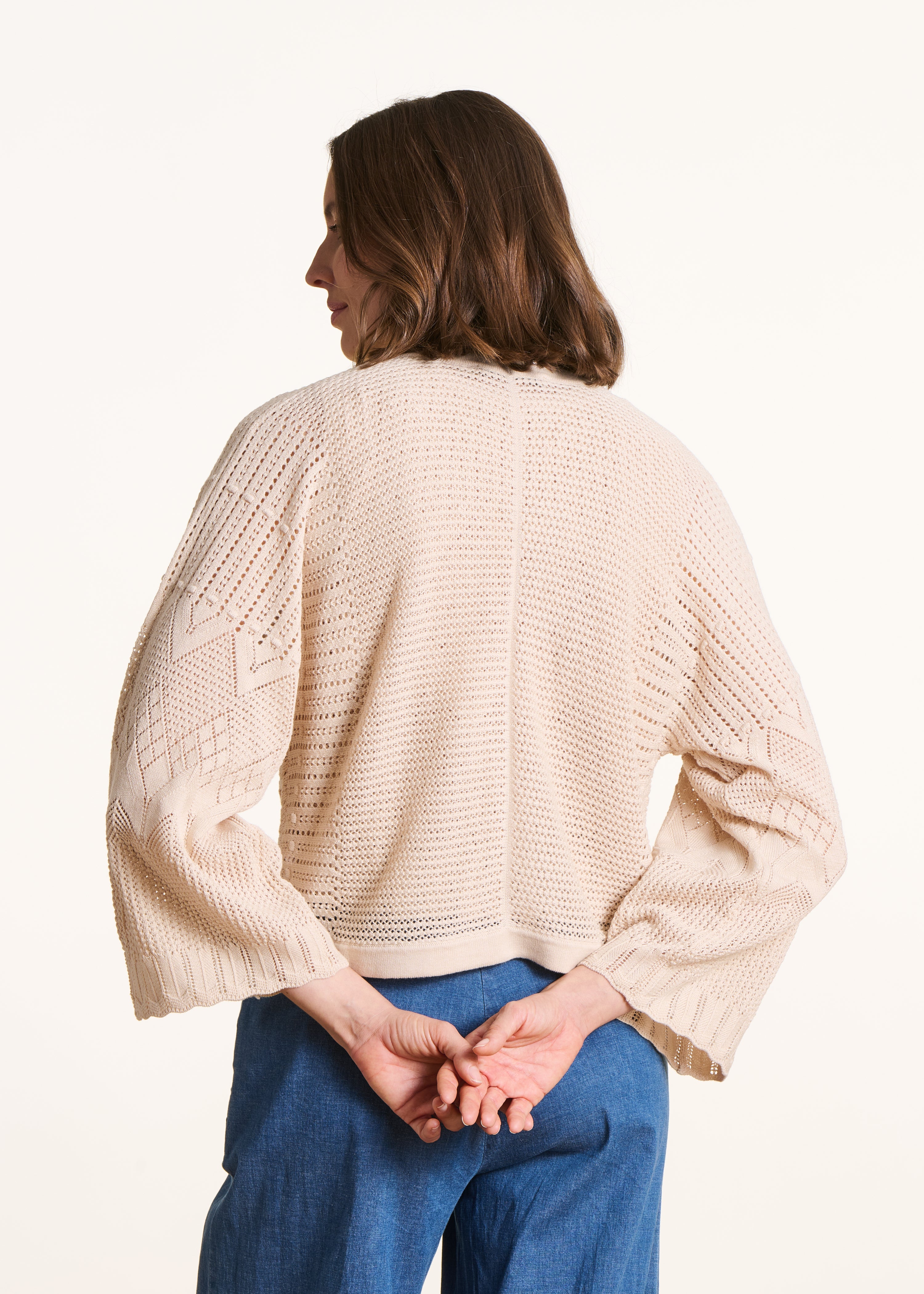 la-f-e-marabout-e-franka-cardigan-beige-lochstrick-kurz image 3