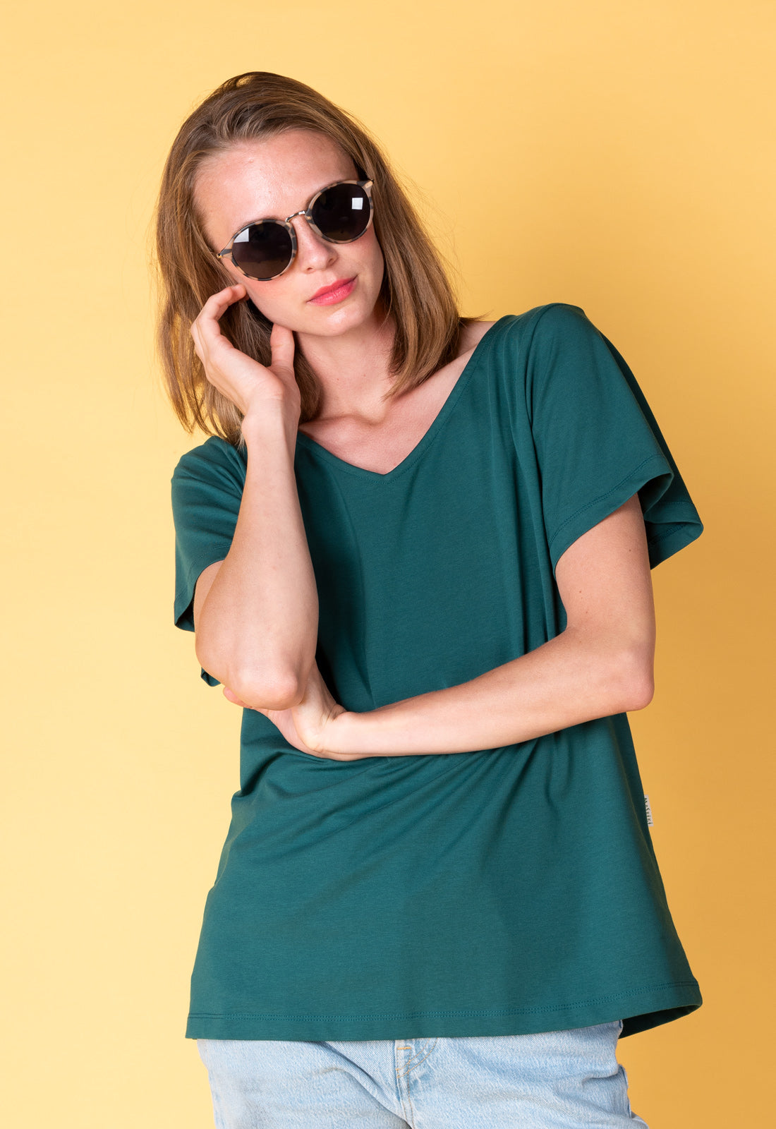 moshiki-s25top-g2-t-shirt-bio-baumwolle-v-ausschnitt-emerald image 2