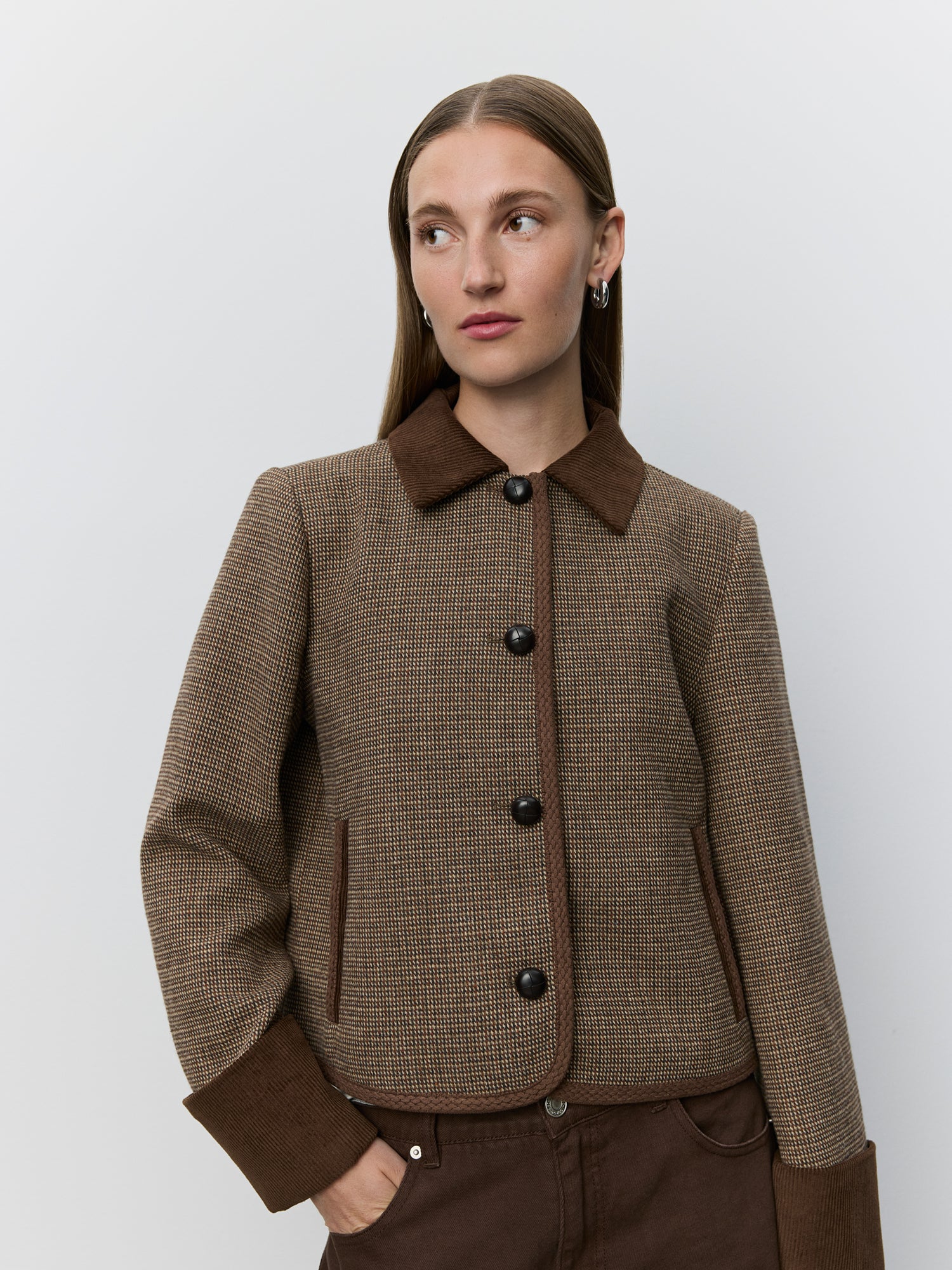 sofie-schnoor-women-kamikkasw-kurzblazer-brown-check-wolle image 5