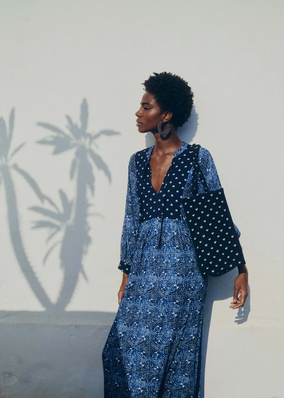 la-f-e-marabout-e-demba-maxikleid-blau-patchwork image 1