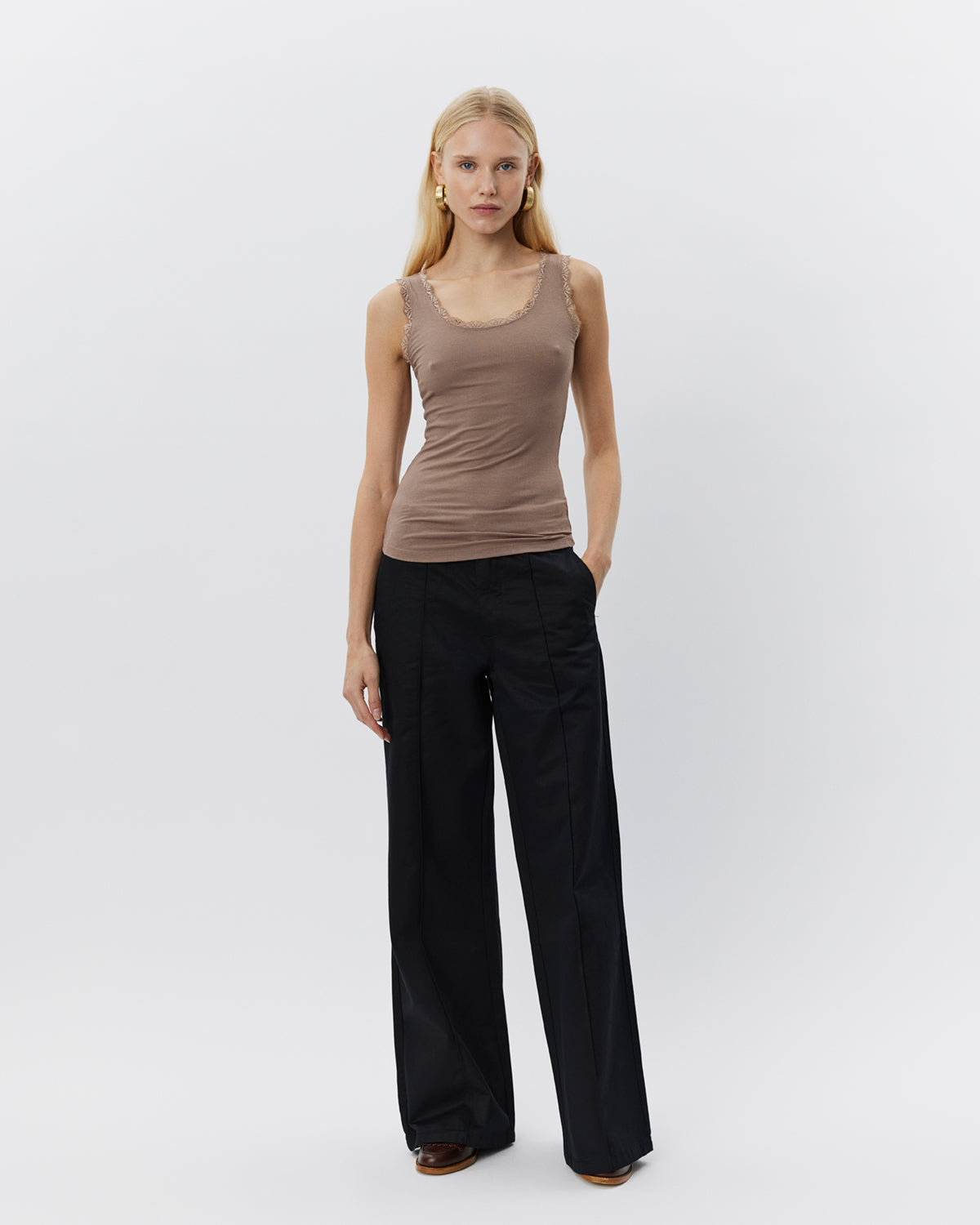 sofie-schnoor-women-ulrikkesw-top-braun-viskose-spitze image 2