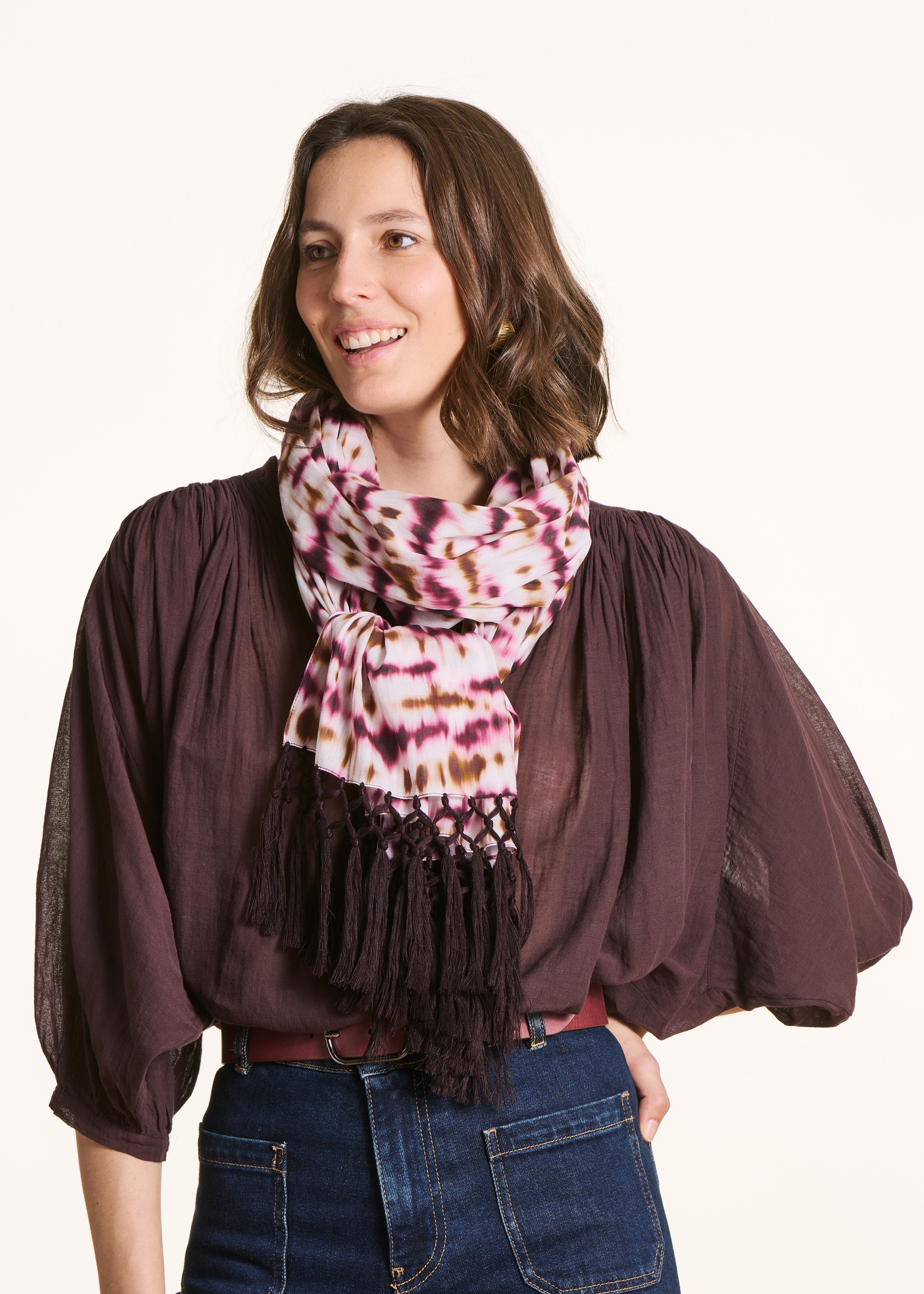 la-f-e-marabout-e-accessoires-foulard-bordeaux-tie-dye-baumwolle image 1