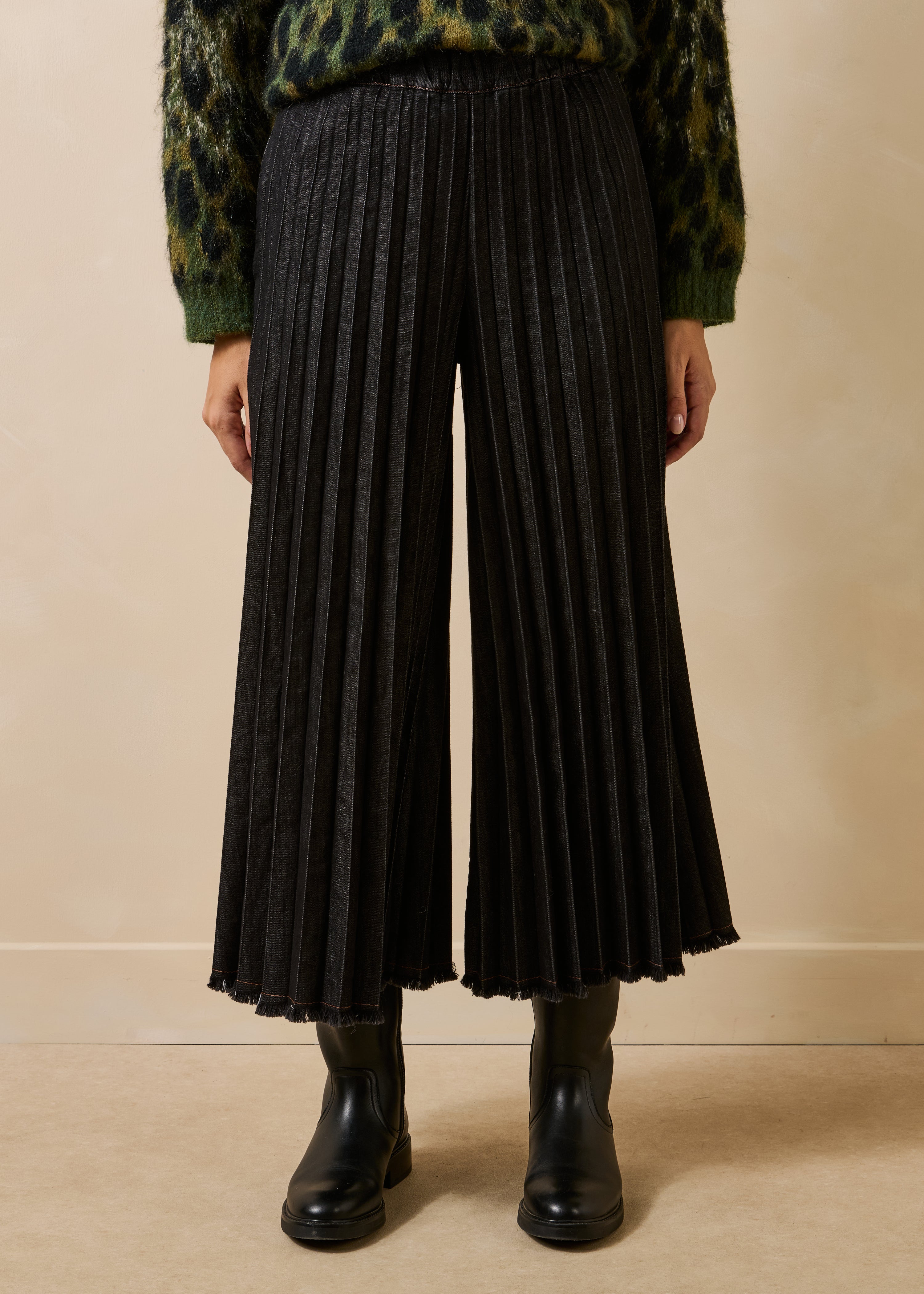 la-f-e-marabout-e-damaso-hose-denim-schwarz-weites-bein image 2