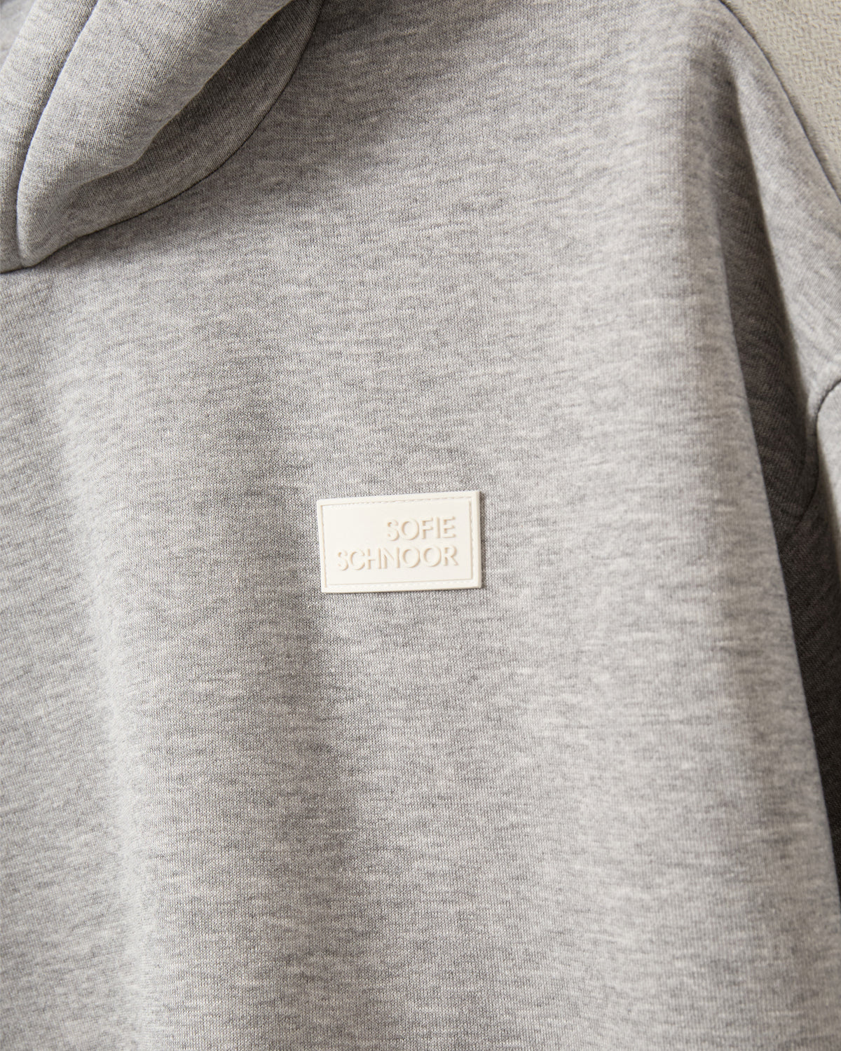 sofie-schnoor-women-basiksw-hoodie-grey-melange-kapuzenpullover image 4