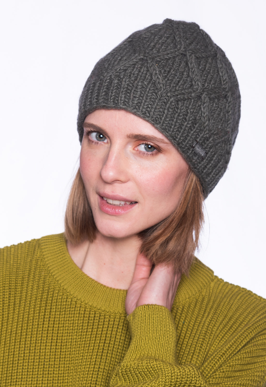 moshiki-candy-utam-strickbeanie-wolle-graublau image 4