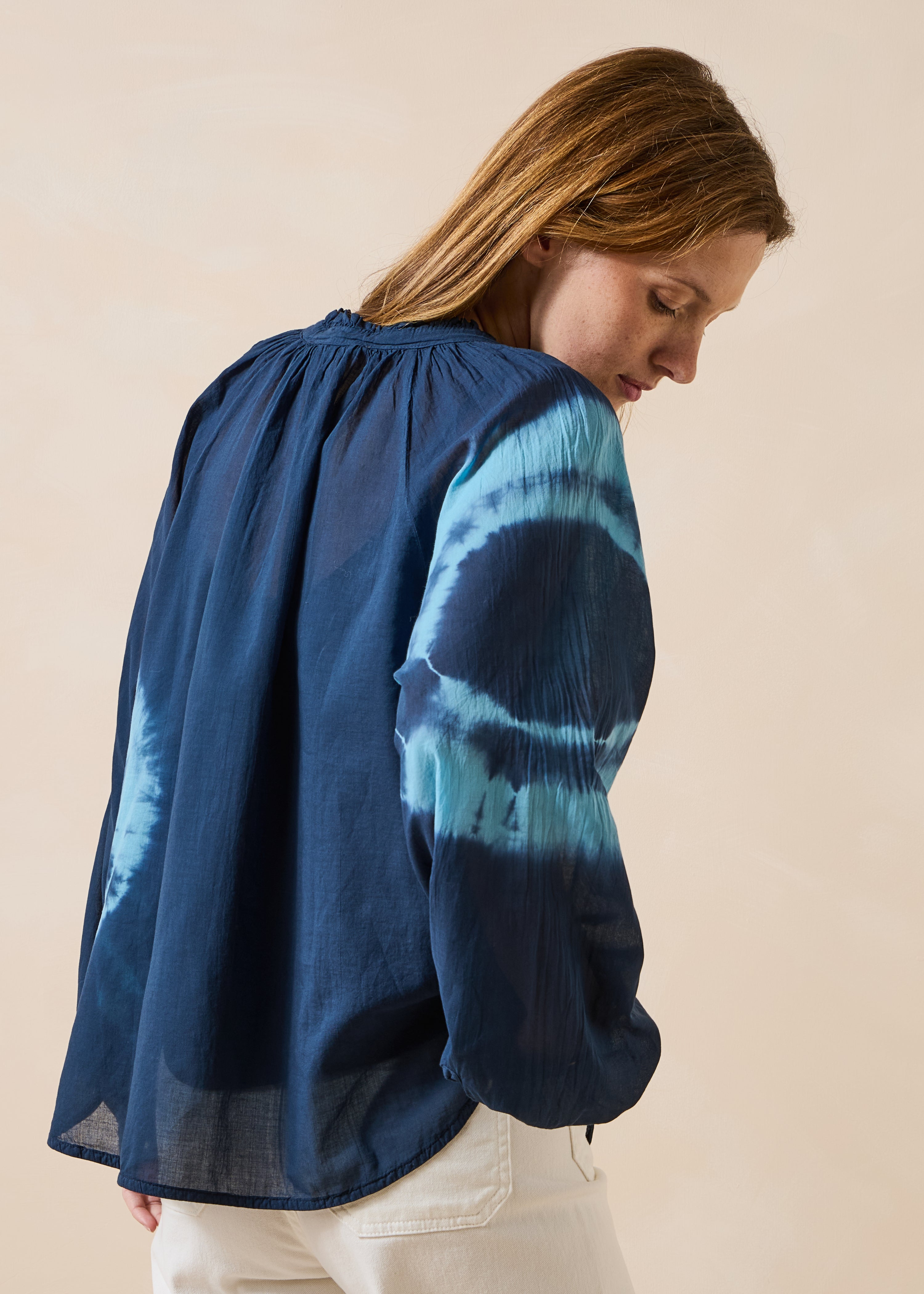 la-f-e-marabout-e-fracas-top-blau-tie-dye-baumwolle image 3