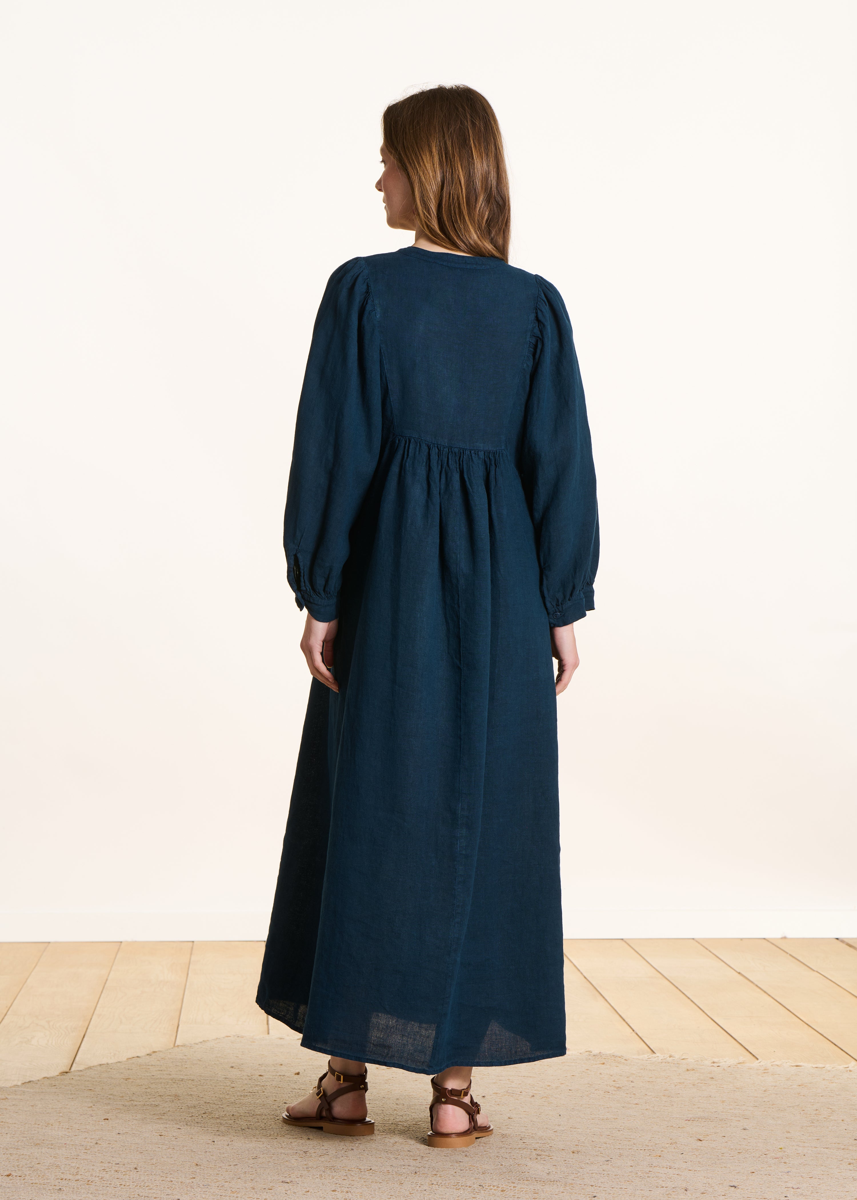 la-f-e-marabout-e-dembo-kleid-petrol-leinen-lang image 2
