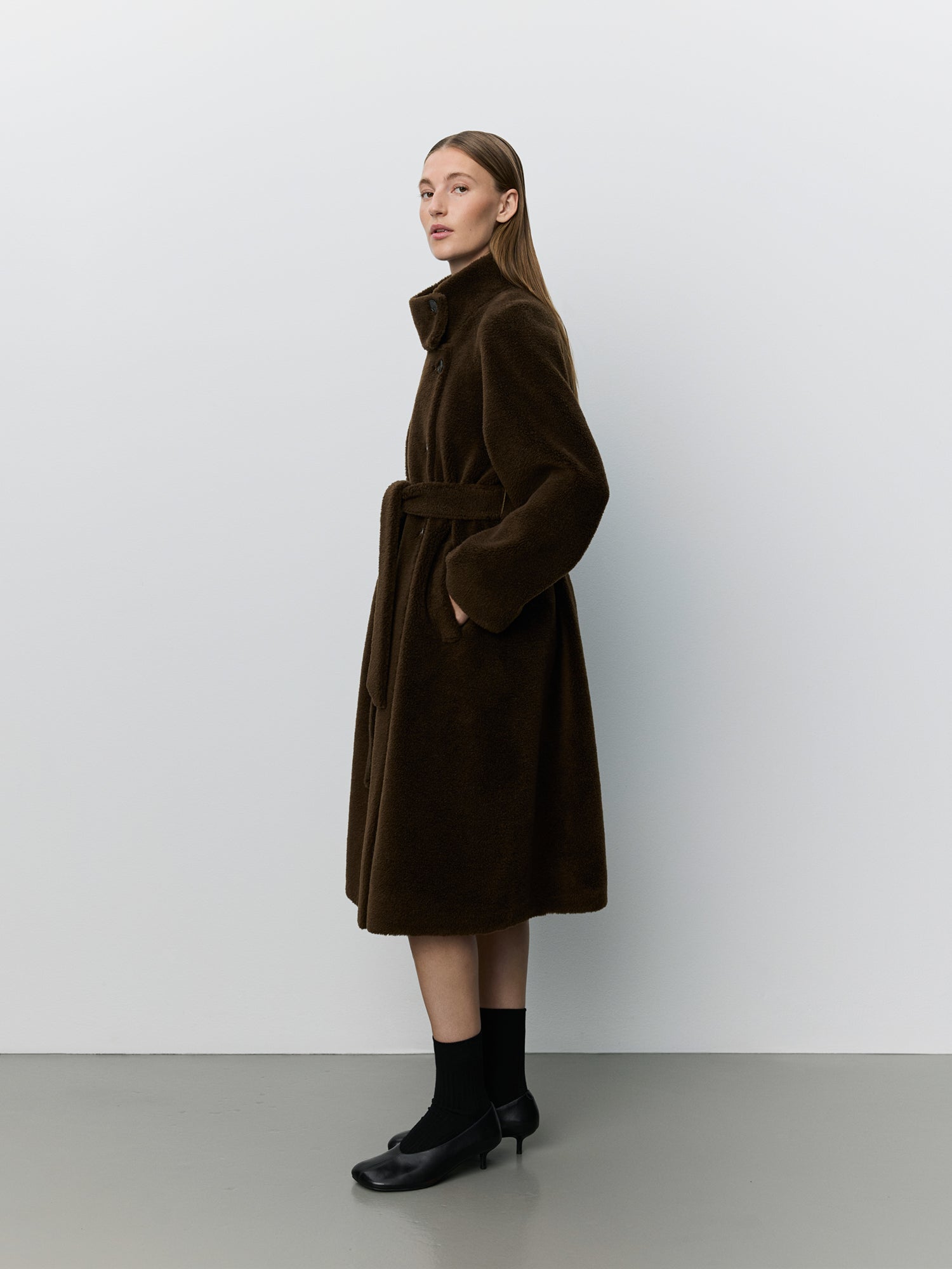 sofie-schnoor-women-margitsw-wollmantel-dunkelbraun-g-rtel image 3