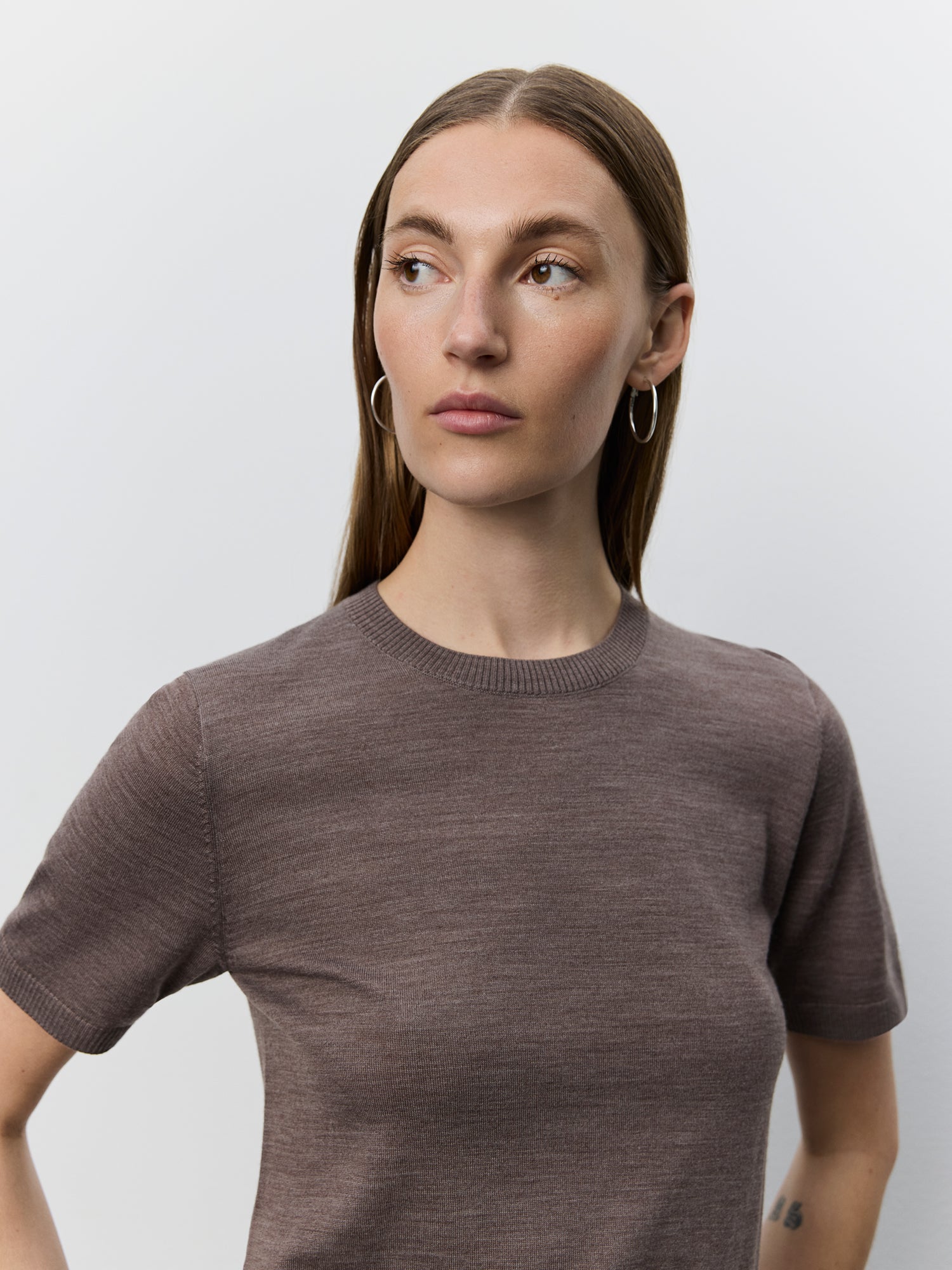 sofie-schnoor-women-sorellasw-strickbluse-merino-brown-melange-kurzarm image 5