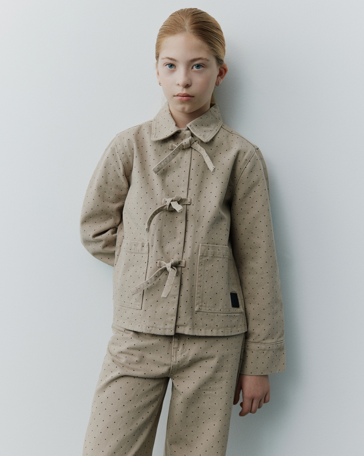 sofie-schnoor-marlosy-jacke-m-dchen-camel-baumwolle-punkte image 2