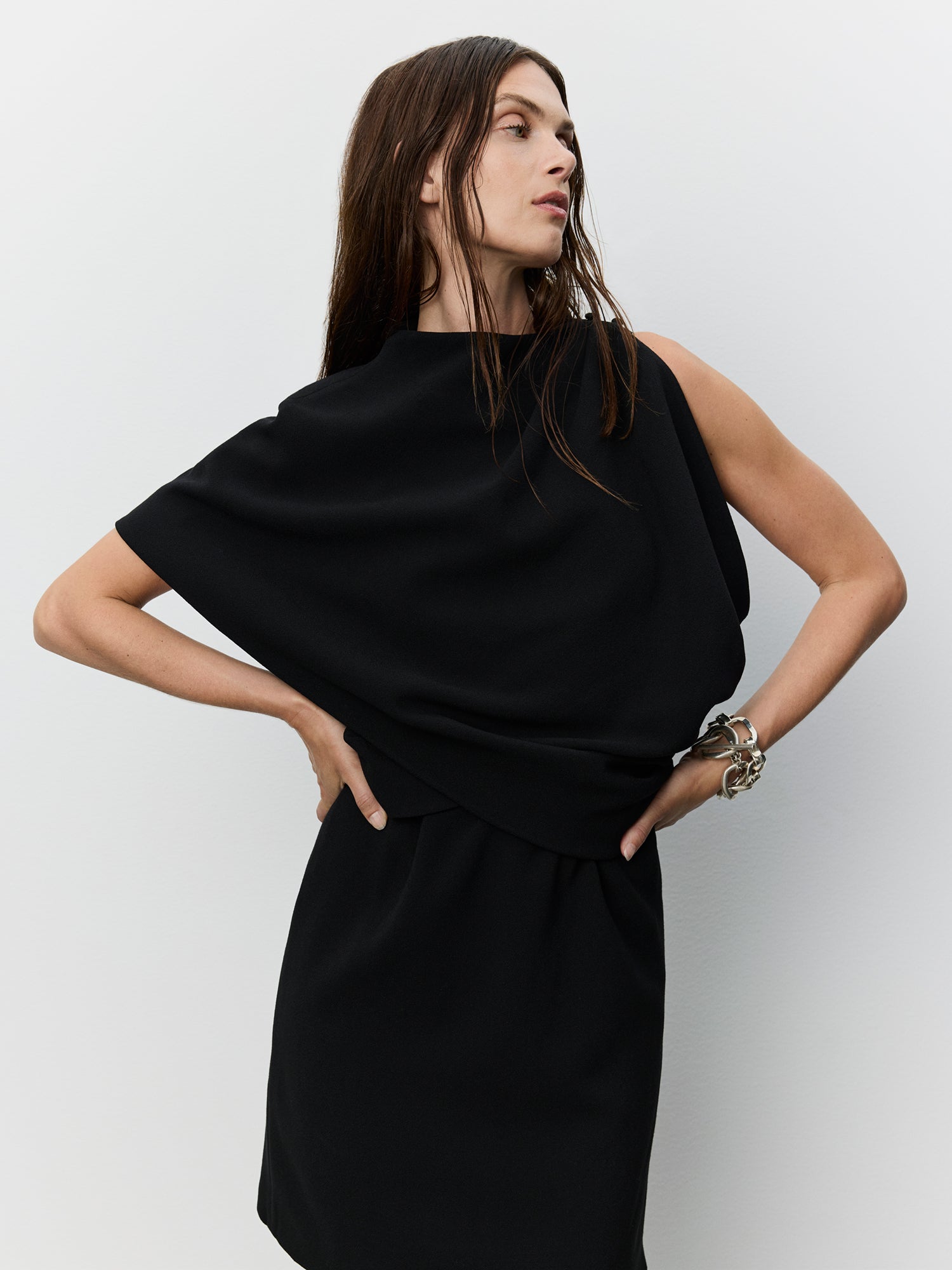 sofie-schnoor-women-icon-019-martha-cape-minikleid-schwarz image 5