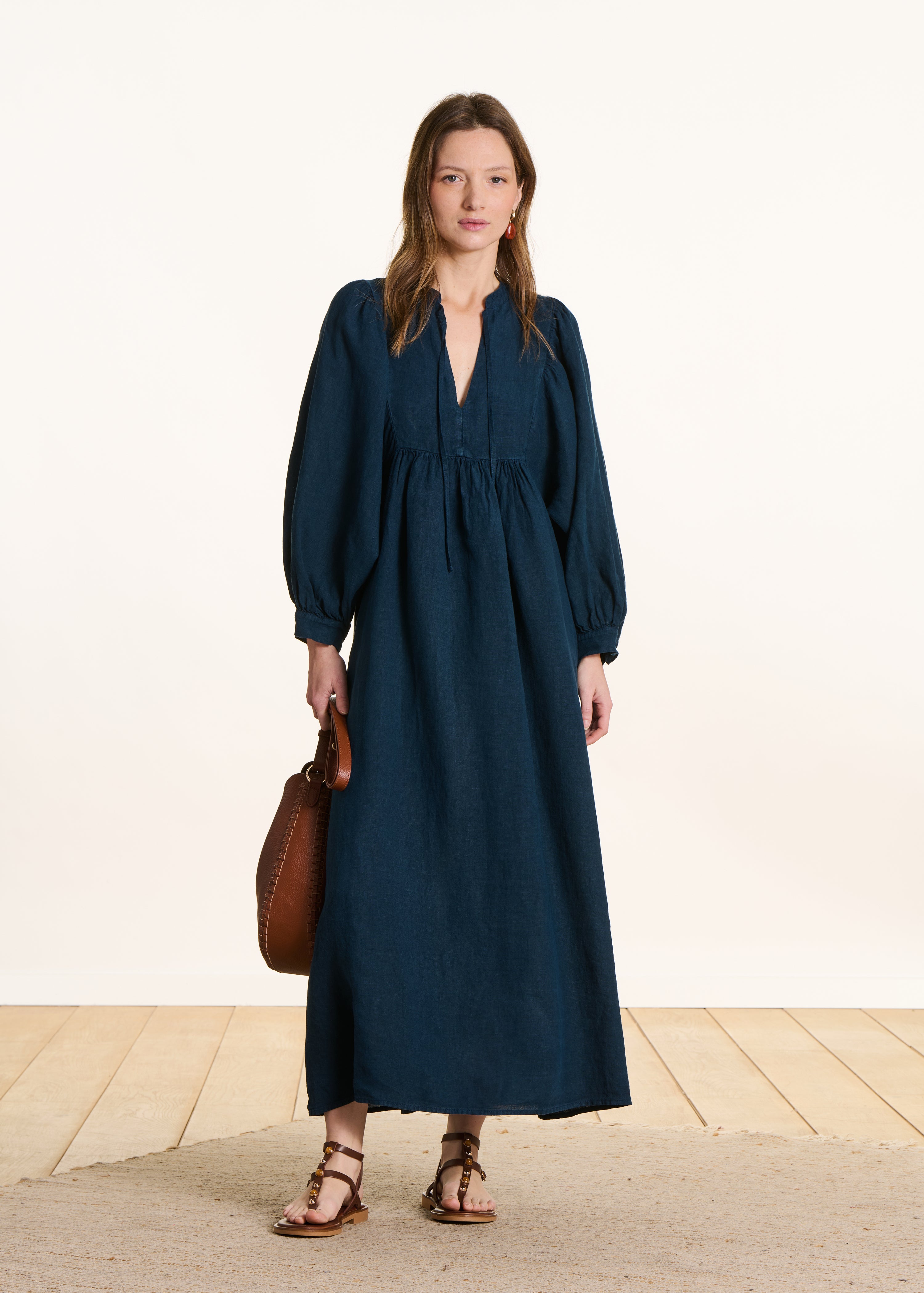 la-f-e-marabout-e-dembo-kleid-petrol-leinen-lang image 1