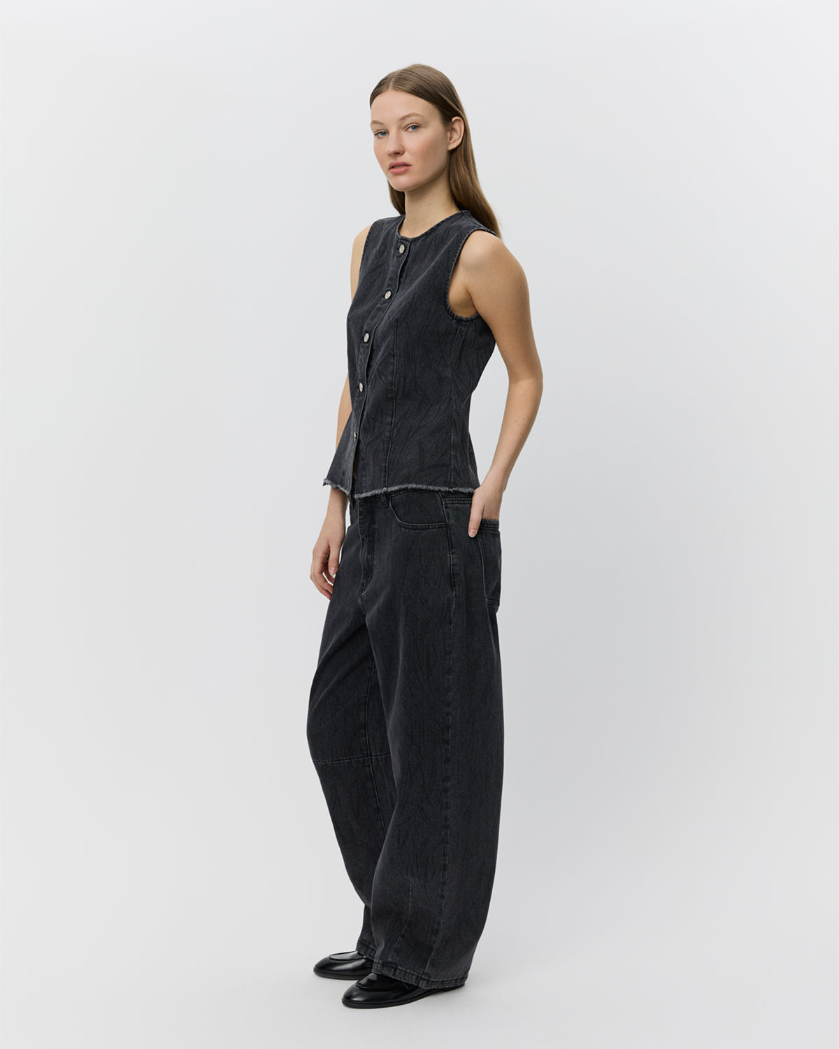 sofie-schnoor-women-havanasw-jeans-washed-black-barrel image 3