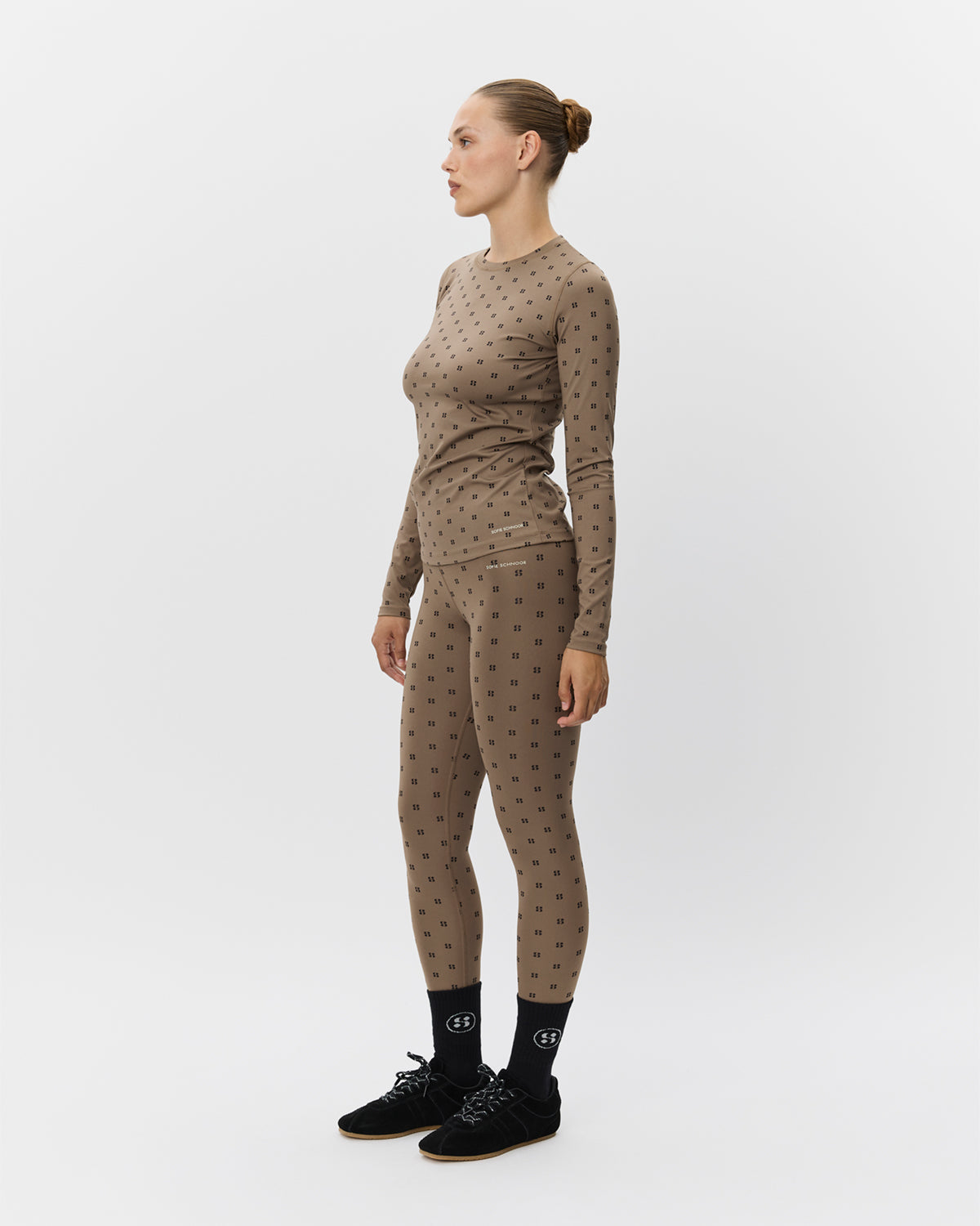 sofie-schnoor-sport-noallesw-shirt-braun-langarm-slimfit image 4