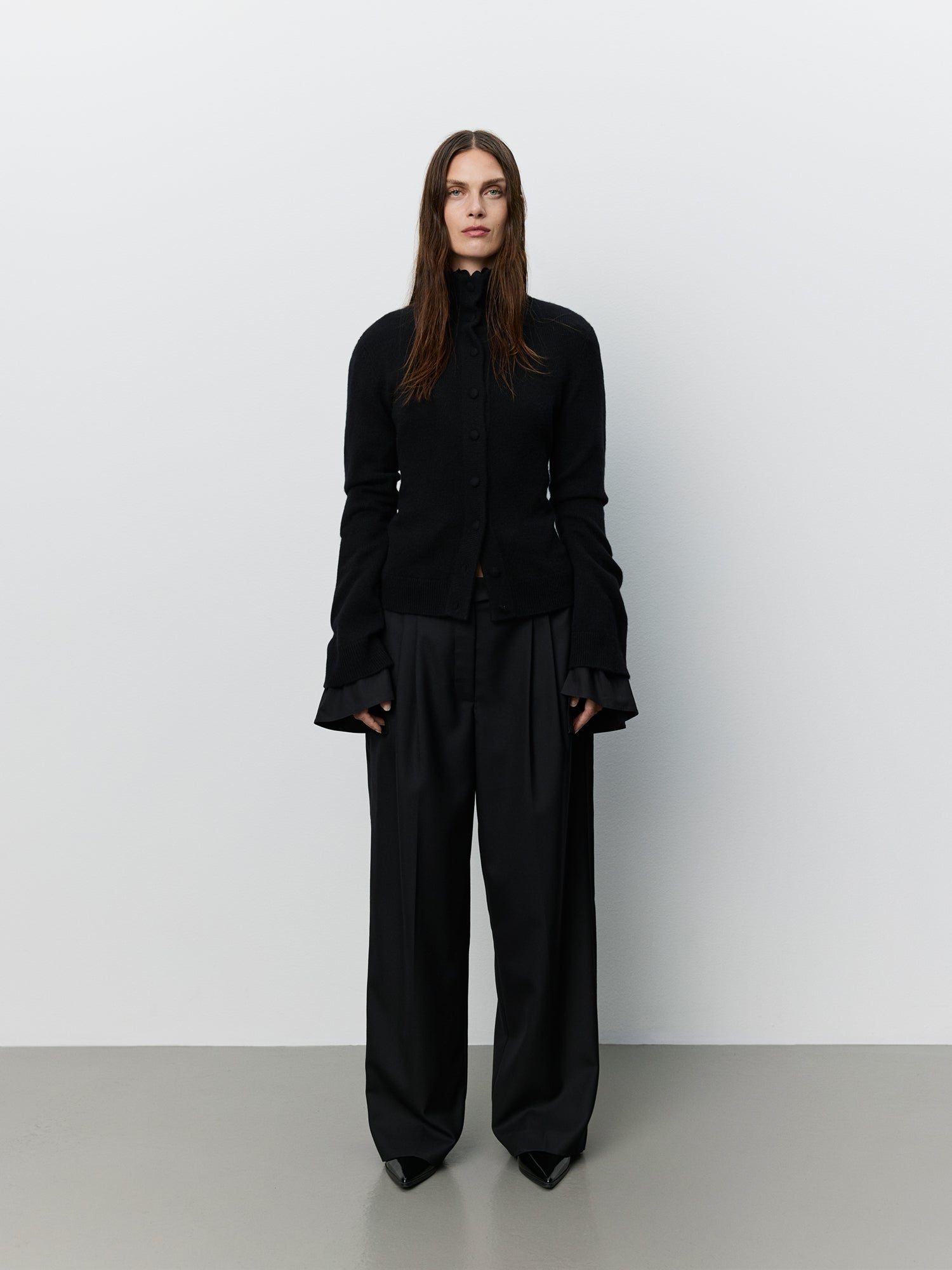 sofie-schnoor-women-icon-012-anzughose-wide-leg-schwarz-wolle image 2