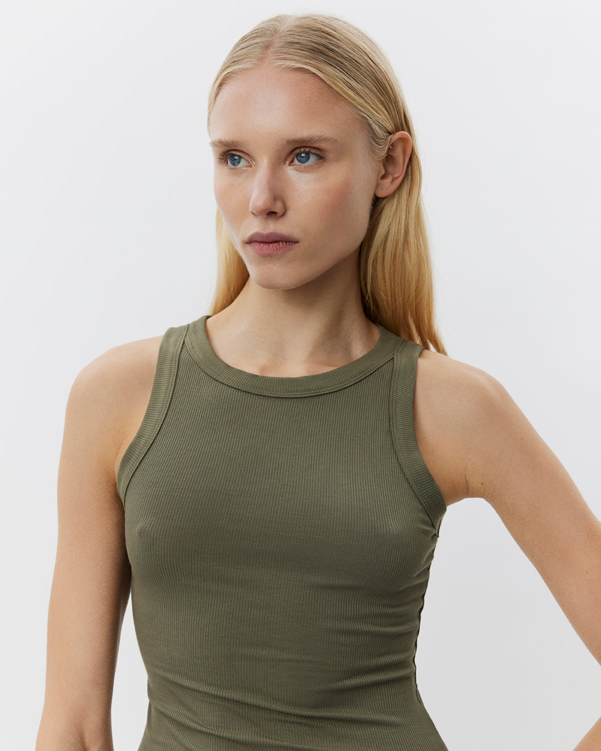 sofie-schnoor-women-jullies-top-army-viskose-slim-fit image 3