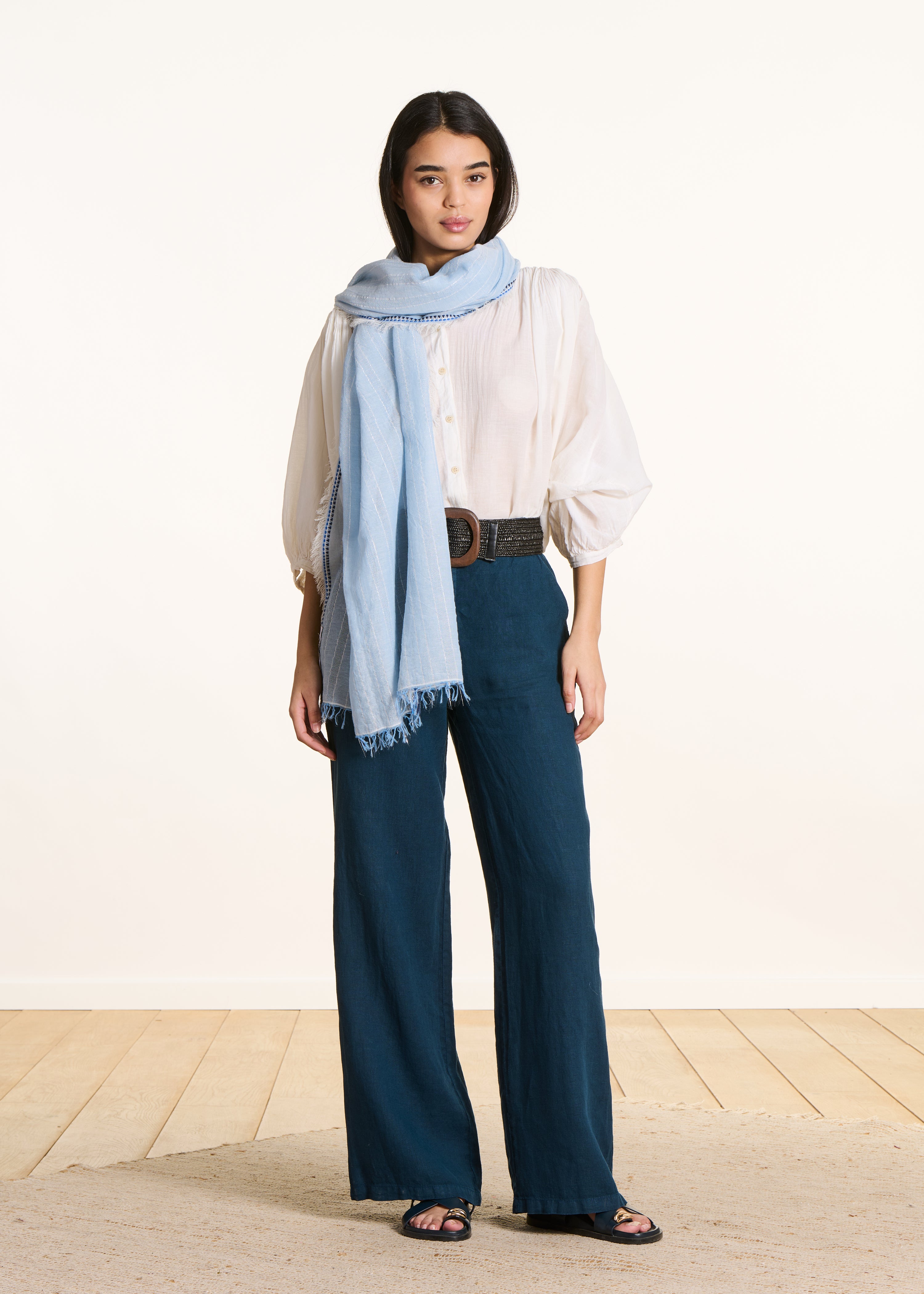 la-f-e-marabout-e-fario-schal-hellblau-gestreift-lurex image 3