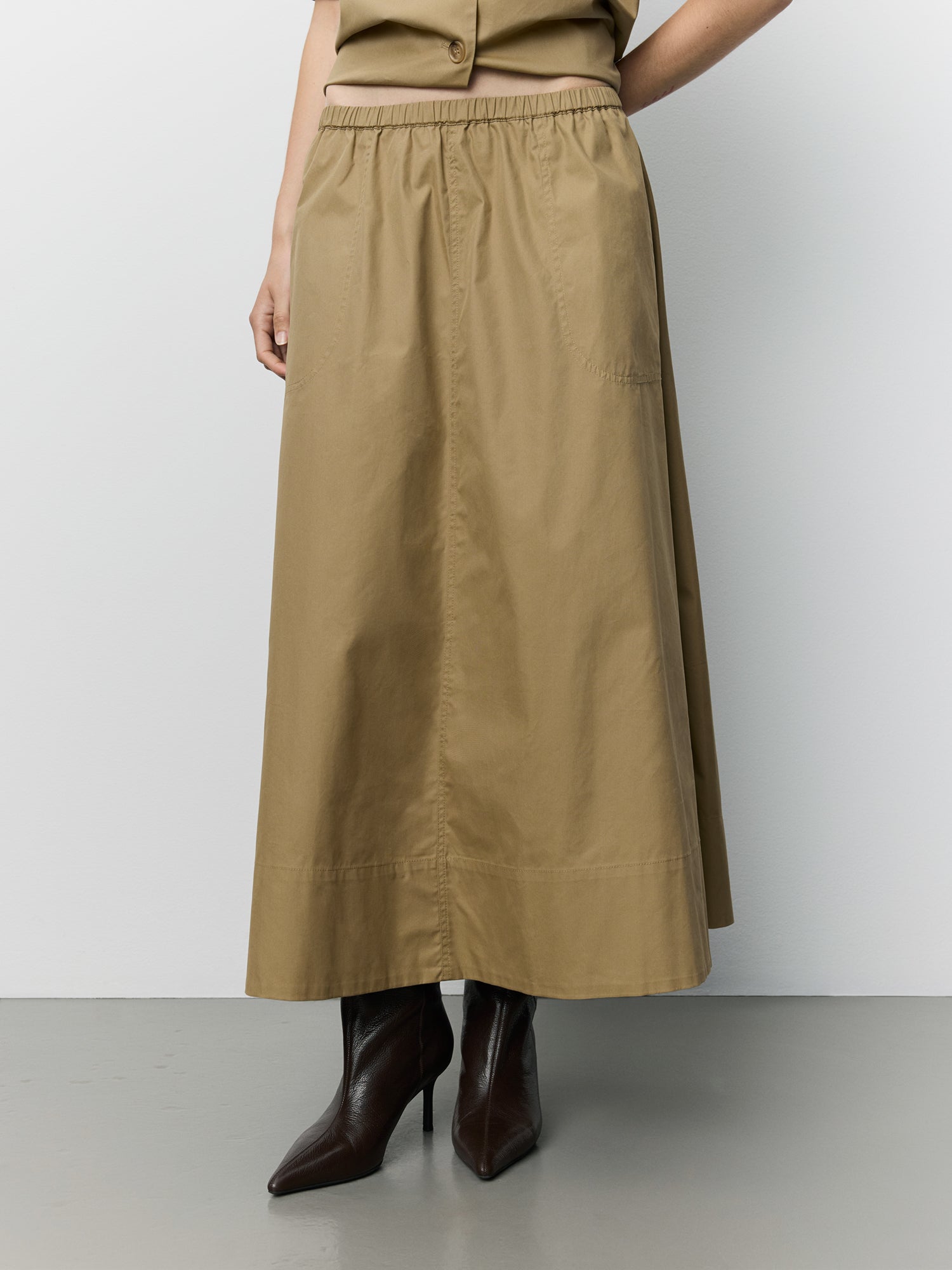 sofie-schnoor-women-mavirasw-hemd-braun-kurzarm image 5