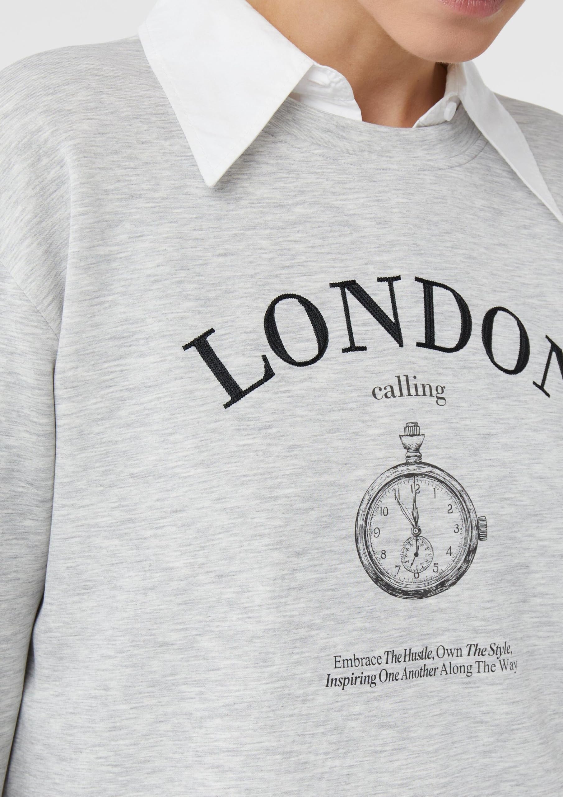 comma-sweatshirt-relaxed-fit-gr-e-38-mit-3d-applikation image 5