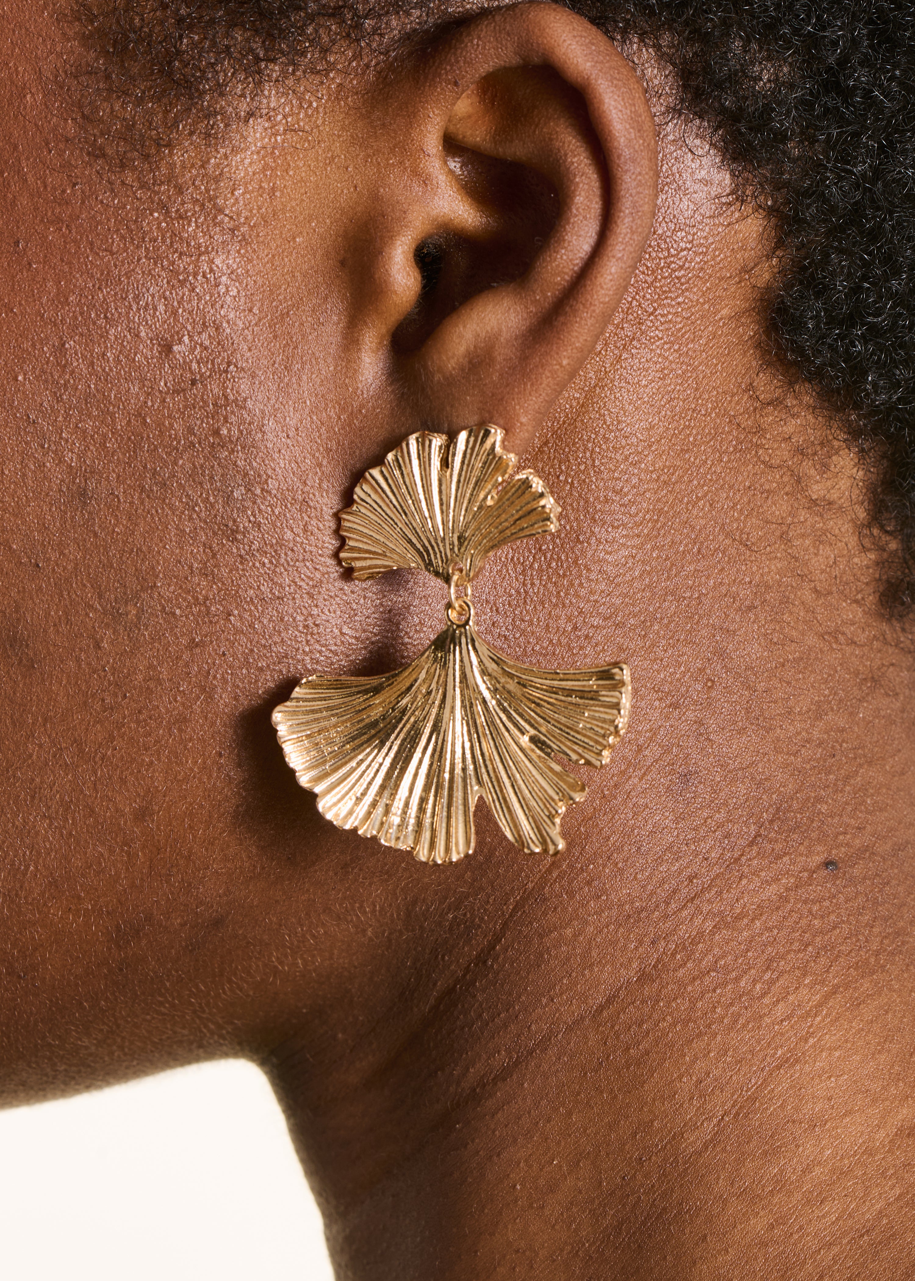 la-f-e-marabout-e-ohrringe-dormeuse-gold-blume-tu image 2