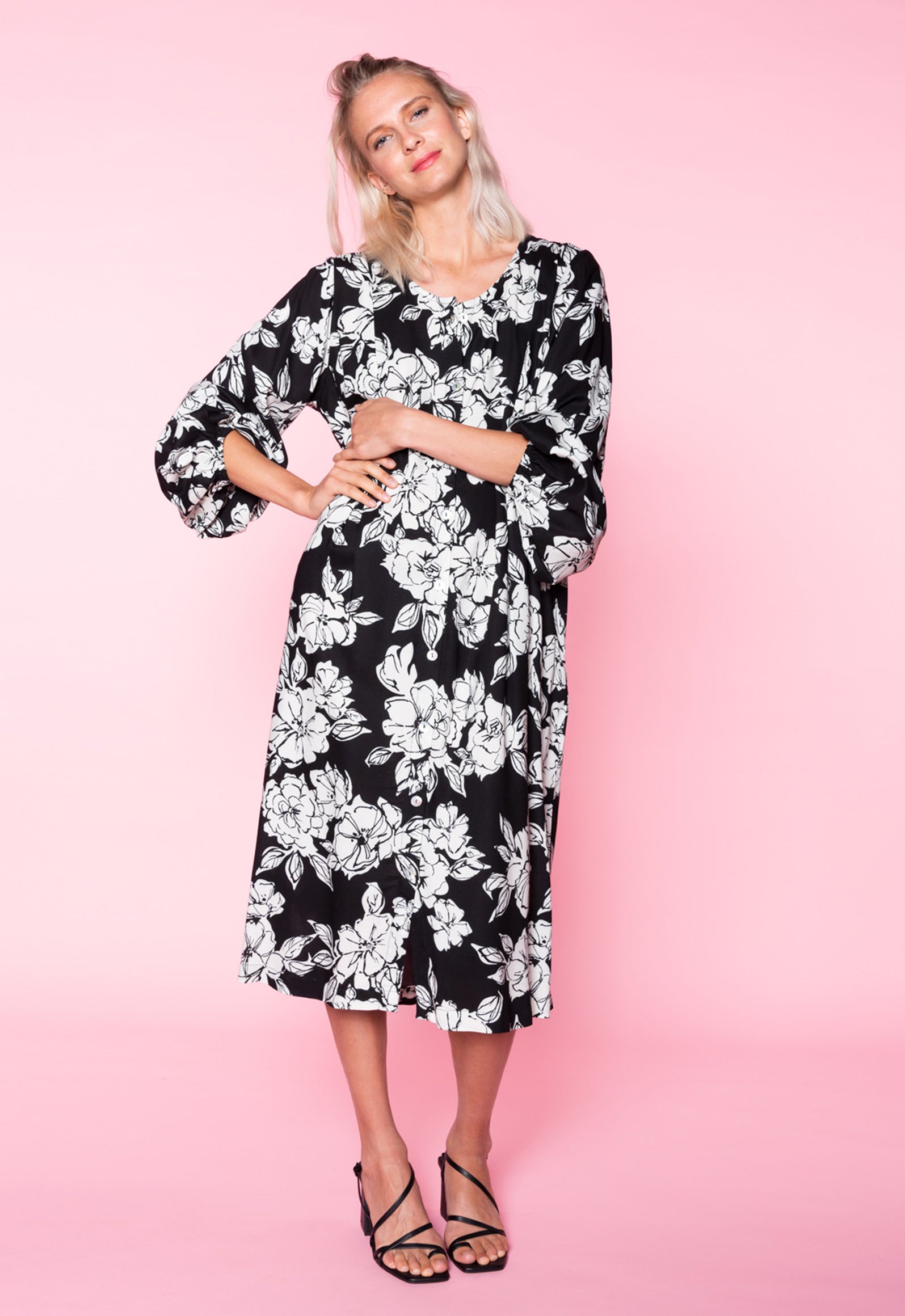 moshiki-dress-i-101-kleid-ballon-rmel-upcycled-rayon-115cm image 4