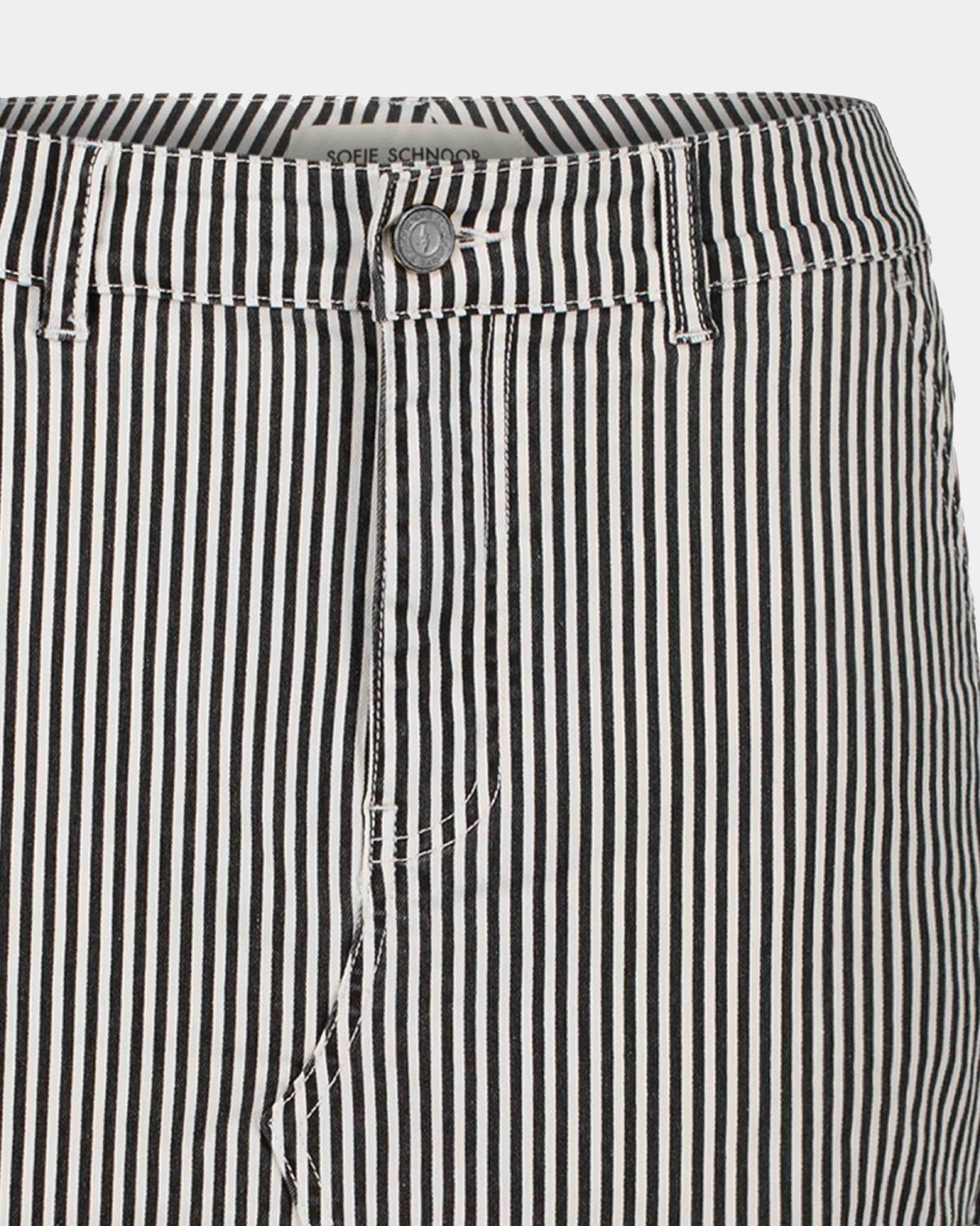 sofie-schnoor-alayasw-maxirock-schwarz-s-schlitz image 5