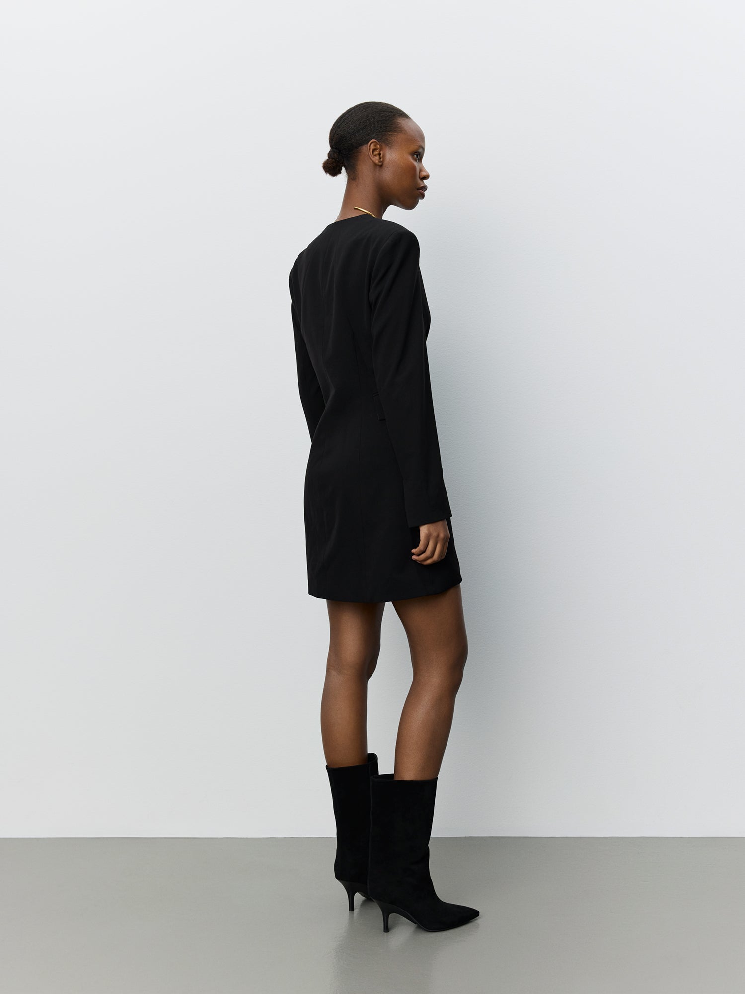 sofie-schnoor-women-amirasw-mini-wickelkleid-schwarz-asymmetrisch image 4