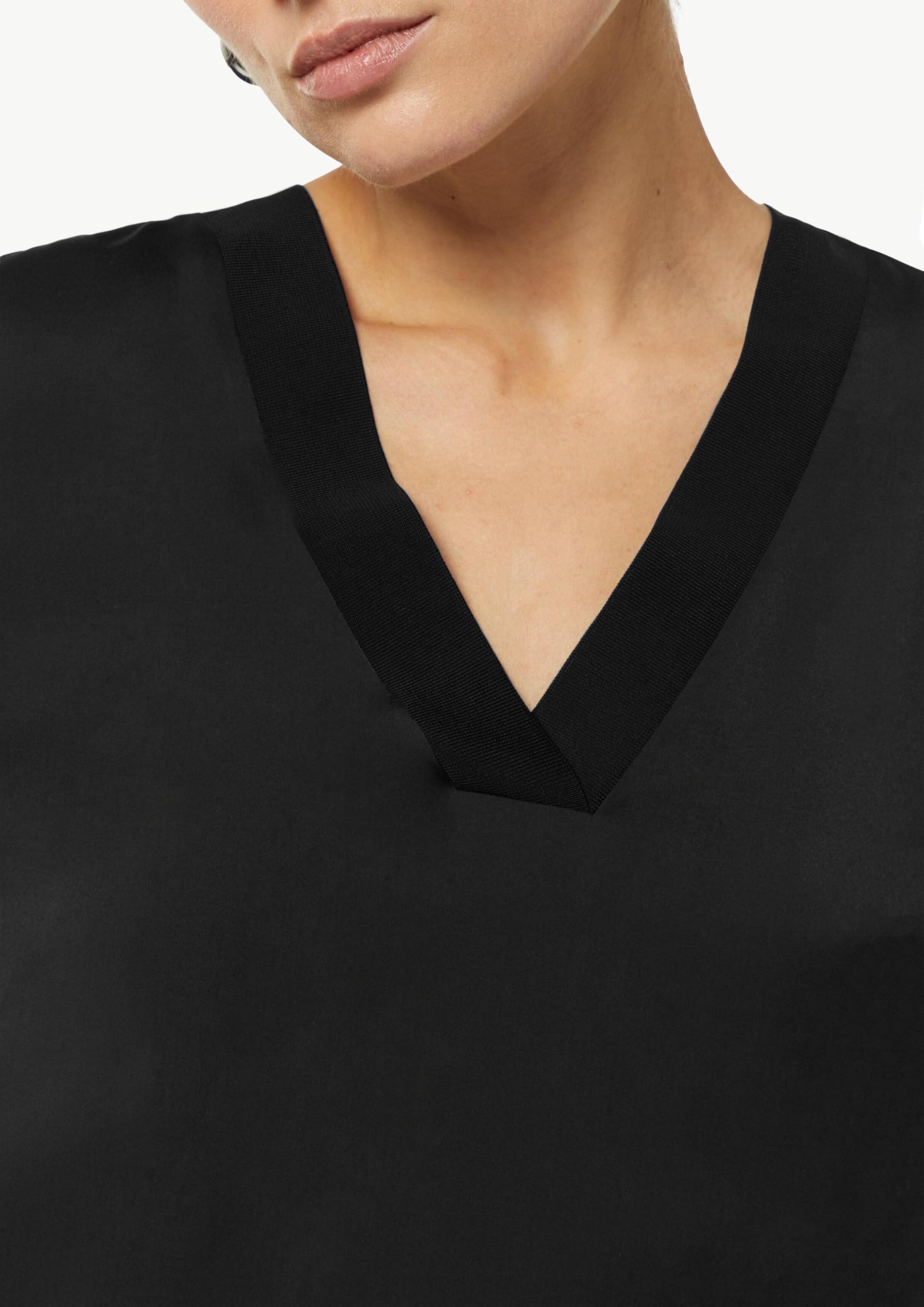comma-satin-bluse-damen-schwarz-mit-rippb-ndchen image 4